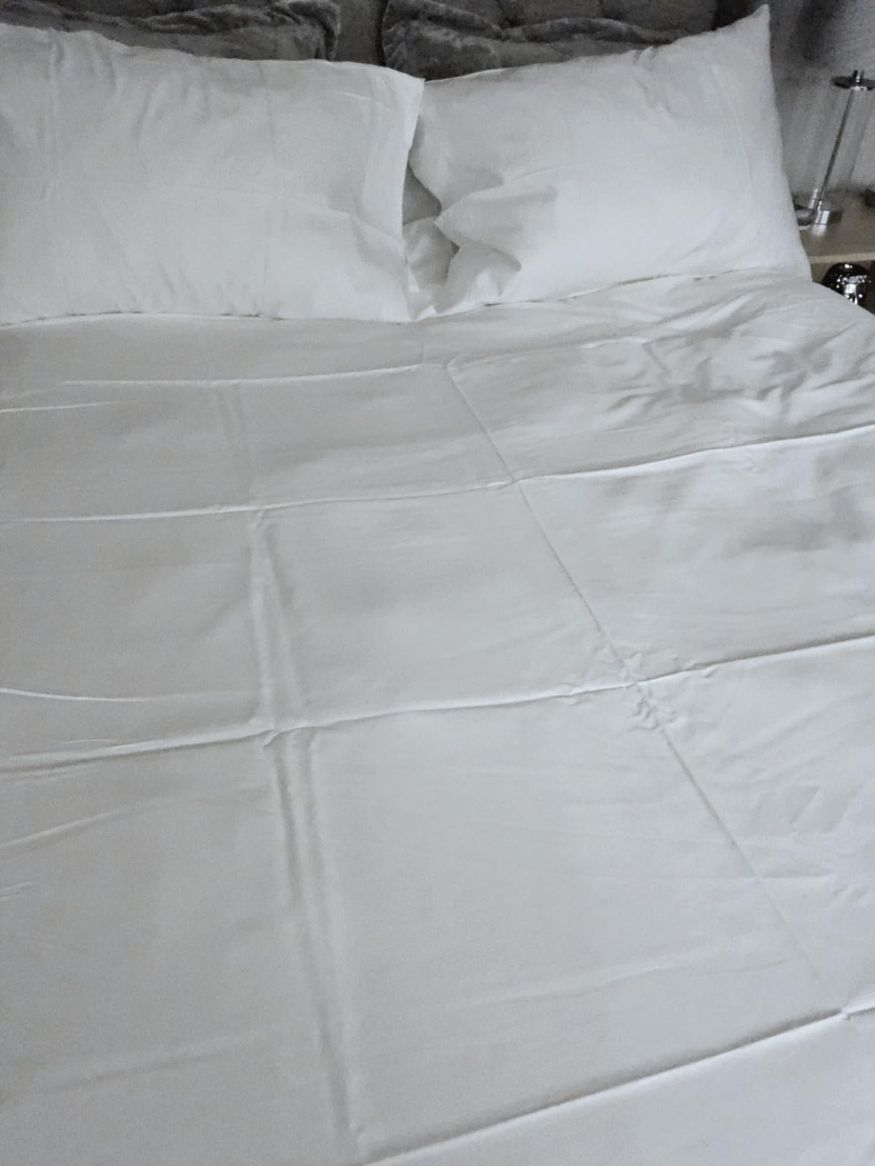 450TC 100% Long-Staple Cotton Queen Sheet Set - Soft Sateen Weave, White customer photo 2