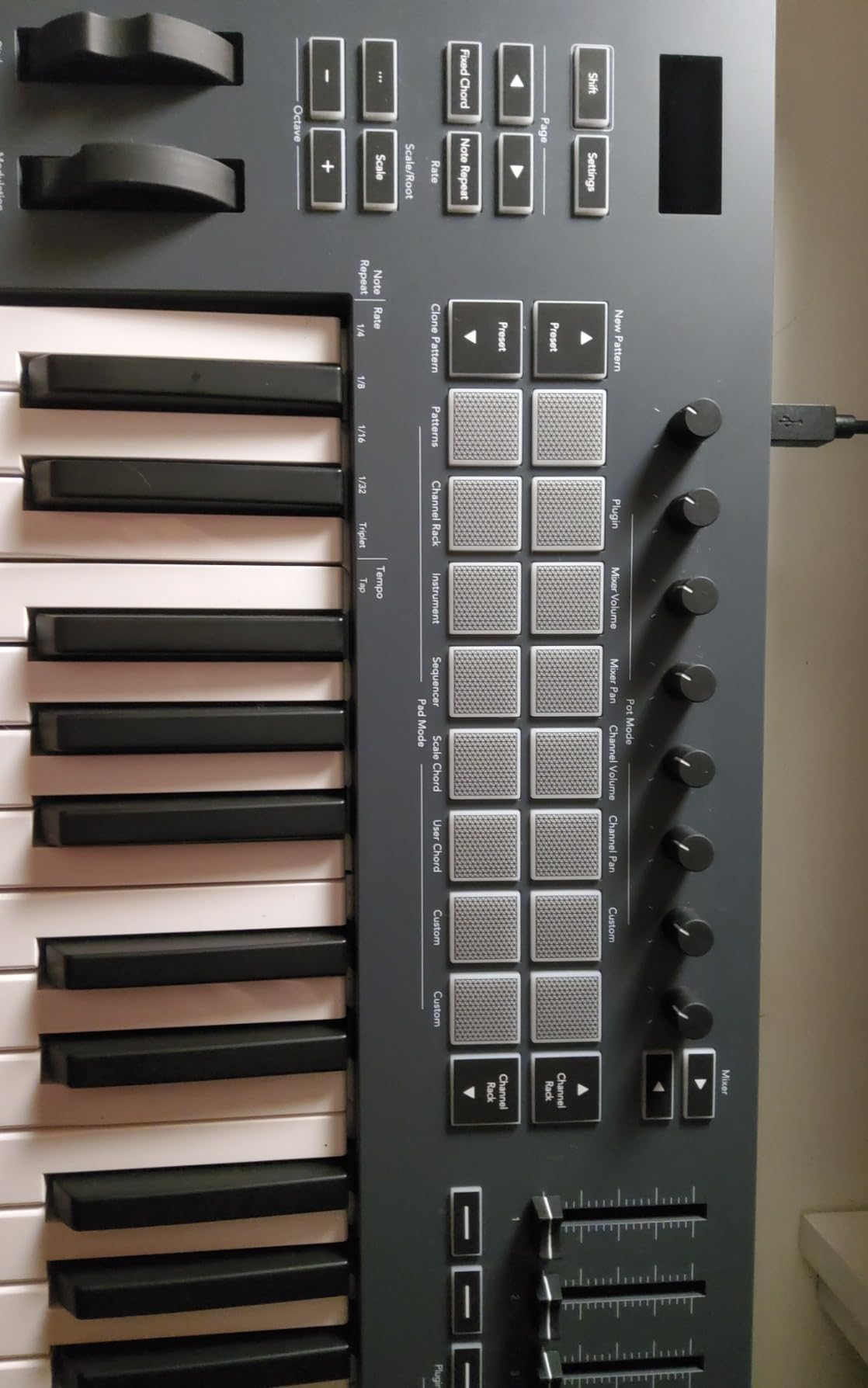 Novation FLkey 49 USB MIDI Controller Keyboard | USB-C, 49 Semi-Weighted Keys, 16 Pads, Faders, 8 Encoders, Pitch/Mod Wheels, Scale Mode, 5-Pin MIDI Out, FL Studio customer photo 2