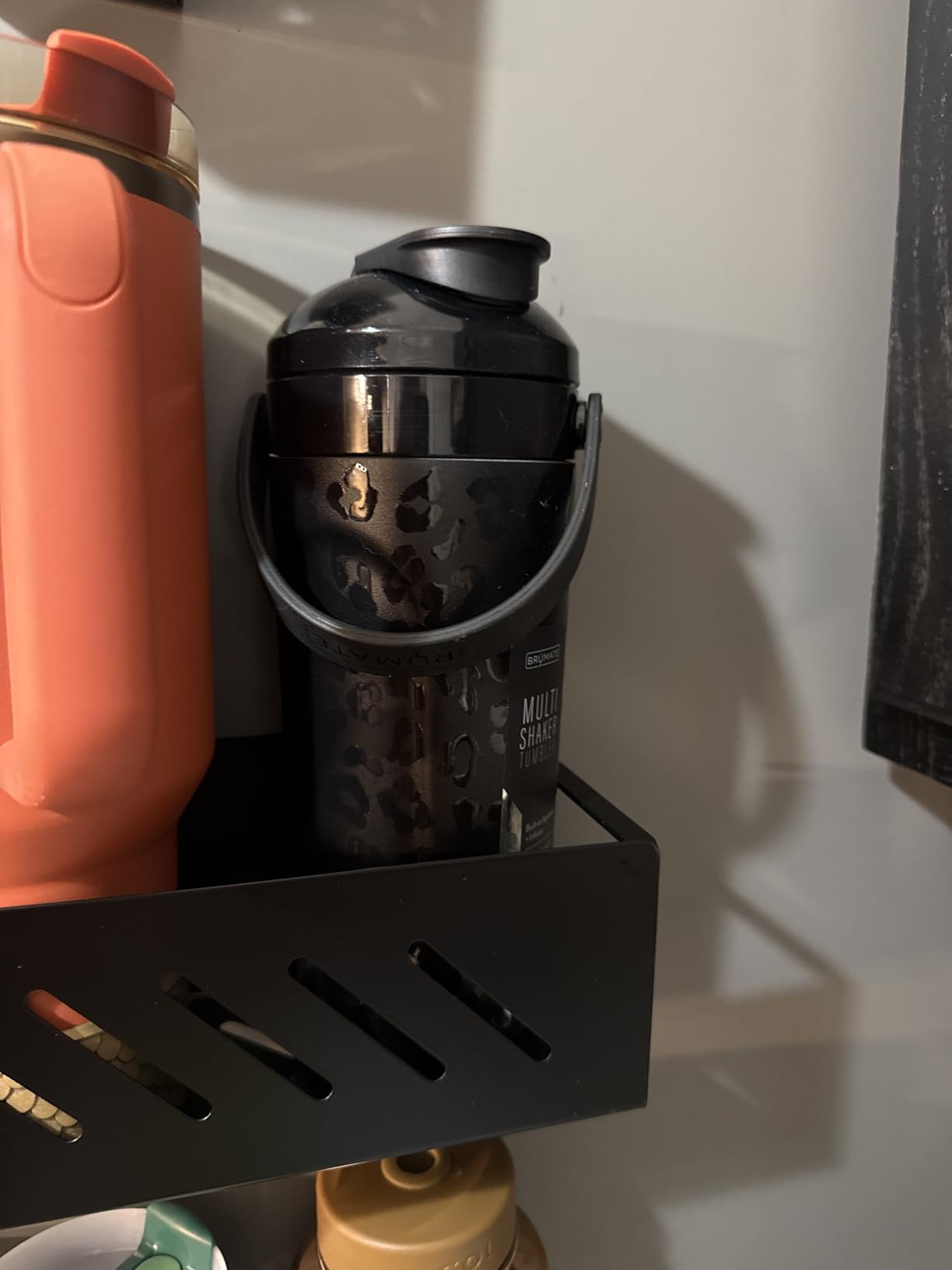 BrüMate MultiShaker Blender Shaker Bottle | 100% Leakproof Insulated Stainless Steel | Pre Workout and Protein Shaker Bottle for the Gym | 26oz (Onyx Leopard) customer photo 1