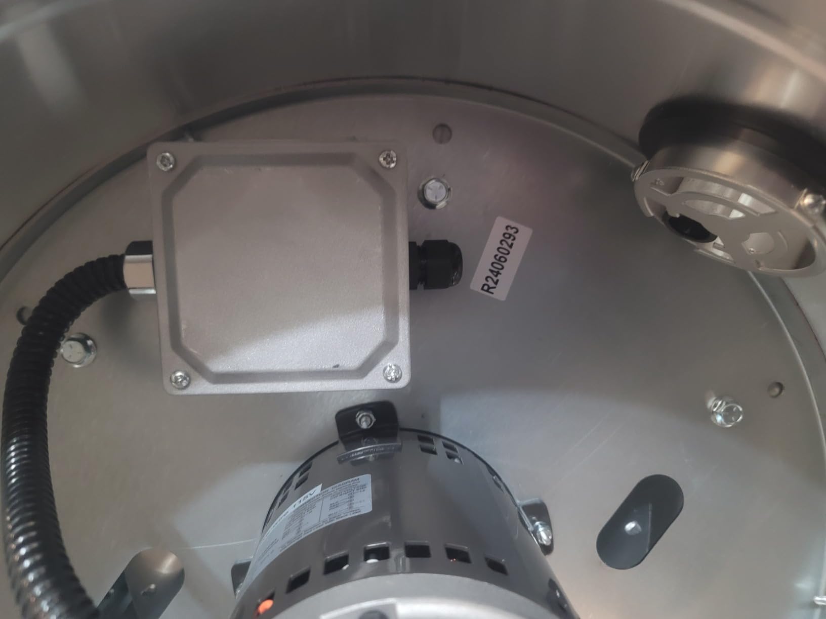 Restaurant Hood Grease Rated Exhaust Fan - Food Truck High Speed Direct Drive Centrifugal Upblast Exhaust Fan 0.5HP 110 Volt Single Phase Motor 1900-2600 CFM customer photo 2