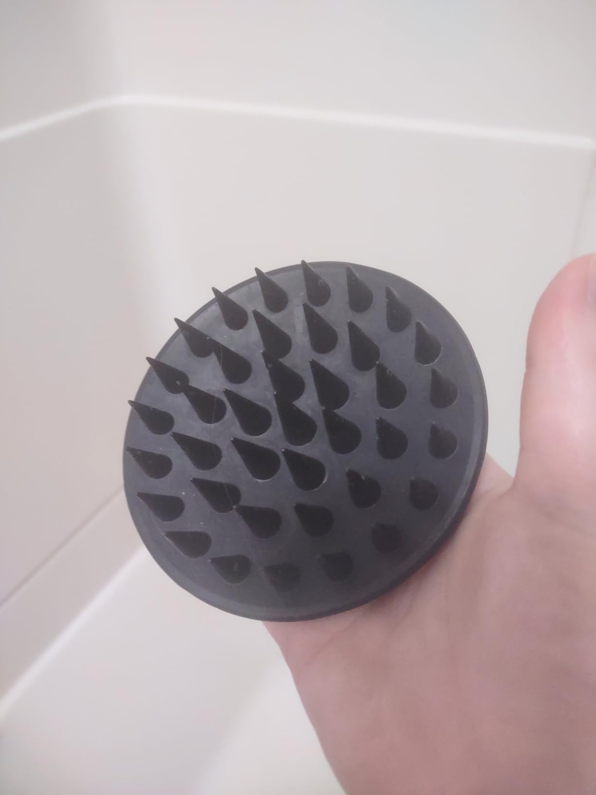 Meartchy Silicone Scalp Massager Shampoo Brush, Scalp Brush for Hair Growth & Dandruff Removal, Hair Scrubber Scalp Stimulator Exfoliator Brush with Soft Bristles for Wet Dry Scalp Care (Black) customer photo 1