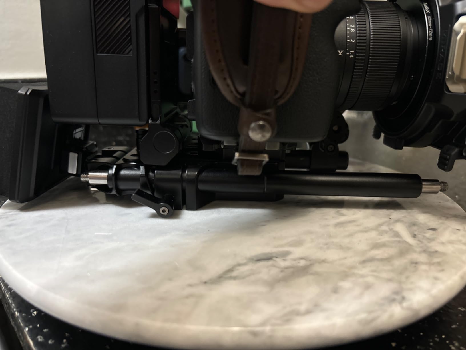 SMALLRIG Foldable V Mount Battery Plate, with QR Plate for Arca, 15mm Rods customer photo 1