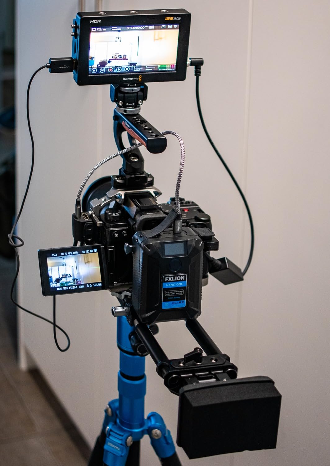 SMALLRIG Foldable V Mount Battery Plate, with QR Plate for Arca, 15mm Rods customer photo 2