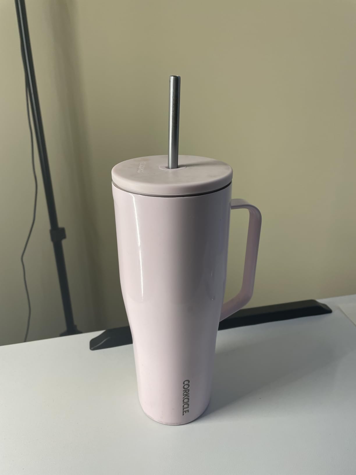 Corkcicle Cold Cup XL - Insulated Tumbler with Handle - Keeps Drinks Cold 12 Hours - Triple-Insulated - Spill-Proof Lid - 30 oz - Gloss White customer photo 1