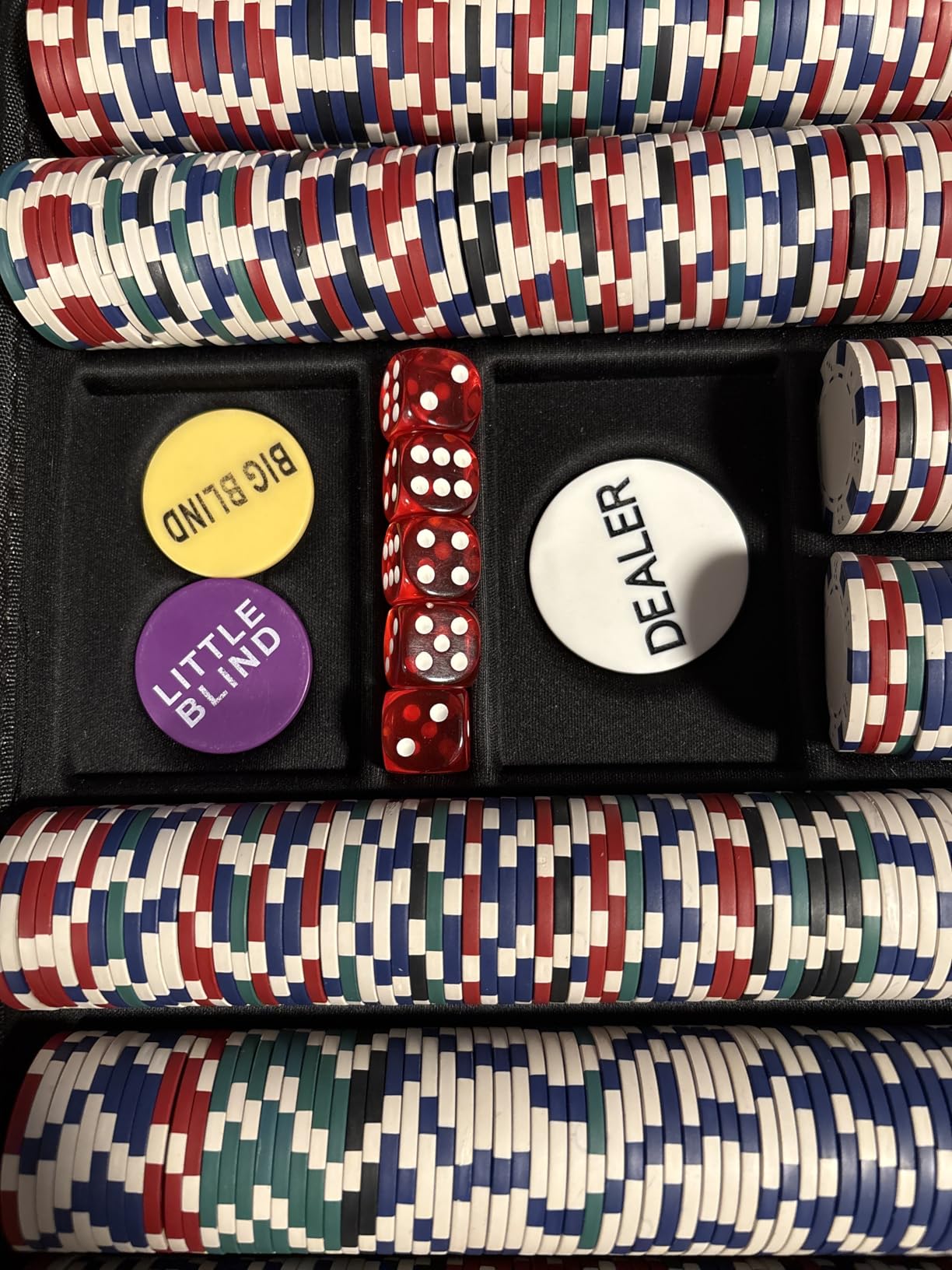 Poker Chips Set, 500 Pcs Poker Chips for Texas Holden, Blackjack Poker Games, Pokeno Gambling Chips Kit Casino Chip for Texas Hold em, 11.5g Clay Poker Set Briefcase, Black Jack Chips Set with Case customer photo 2