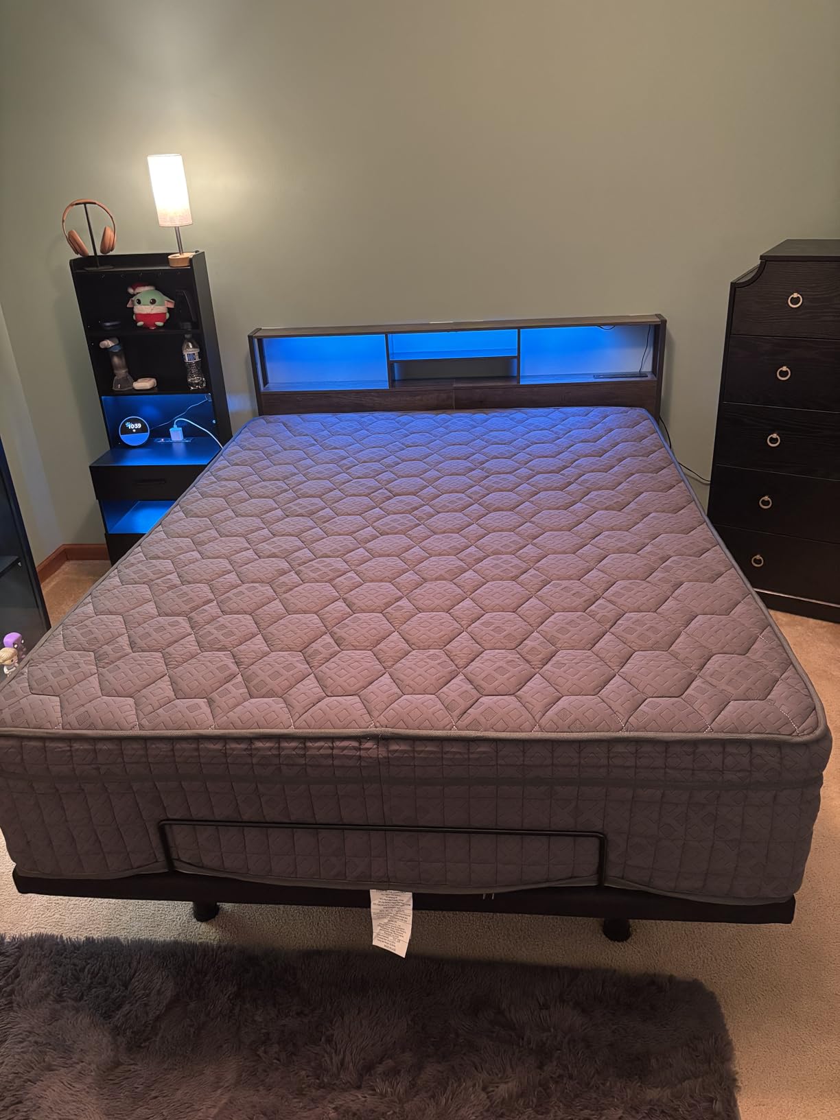 Tami Tami T600 Adjustable Bed Frame Queen Size with Remote & Massage - Electric Beds Bases, Zero Gravity, Dual Side USB, Side Pockets, Nightlight, Quiet Motor, Wireless Remote, 5 Min Easy Assembly customer photo 2