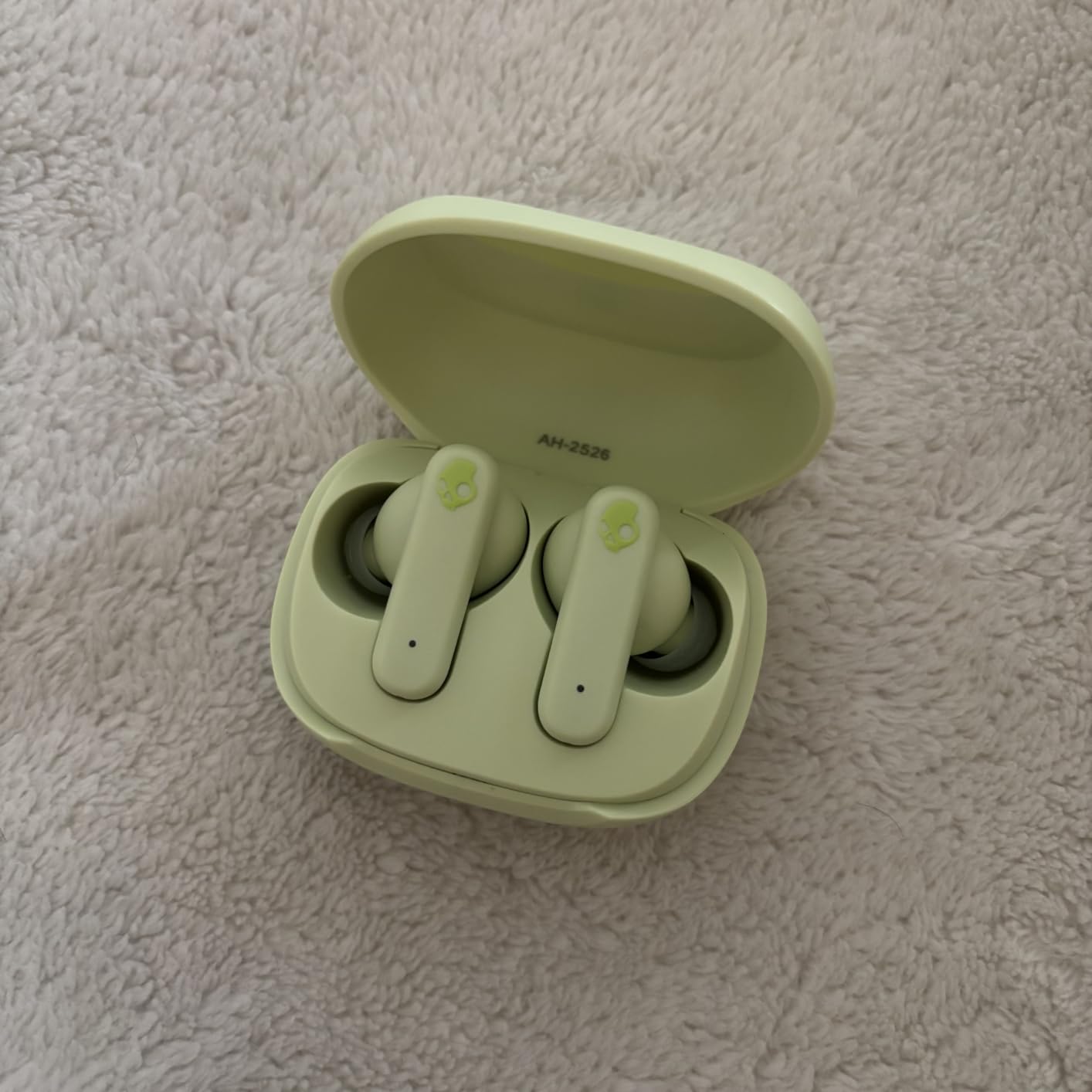 Skullcandy Smokin' Buds Wireless Noise Isolating Earbuds - True Black customer photo 2