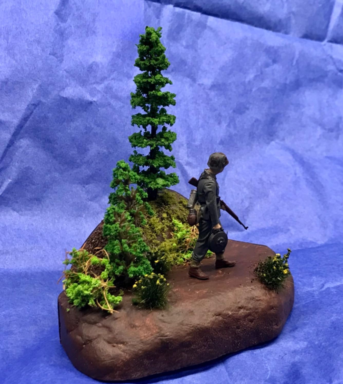 Tamiya 35382 1:35 Fig-Set Dt. Infantry 1943-45 (5) - Model Kit, Plastic Assembly Kit, Detailed Replica, Unpainted customer photo 2