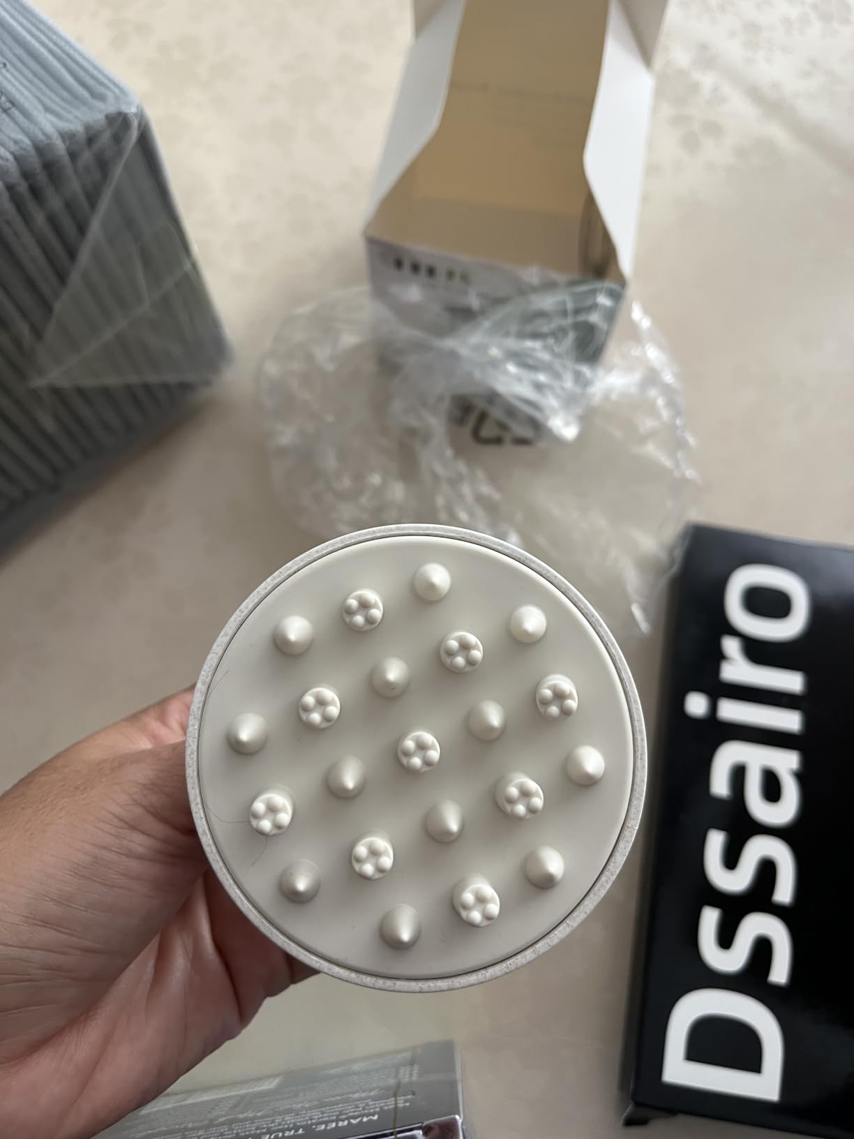 HEETA Scalp Massager Hair Scrubber Shampoo Brush Exfoliator for Hair Growth | 2-in-1 Soft Silicone Bristles, Head Massager Gentle Cleaning Dandruff Removal, Wet Dry Use for for All Type Hair, Easy-Grip customer photo 1
