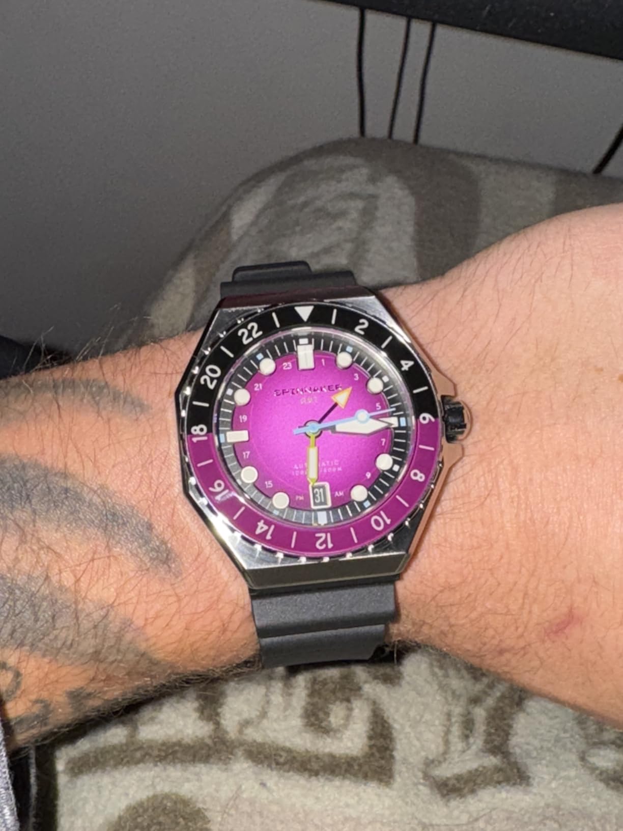 Spinnaker Dumas Men's Automatic GMT Dive Watch - Seiko NH34 Movement, 44mm Stainless Steel Case, Water Resistant 300m, Stainless Steel Bracelet, SP-5119 customer photo 2