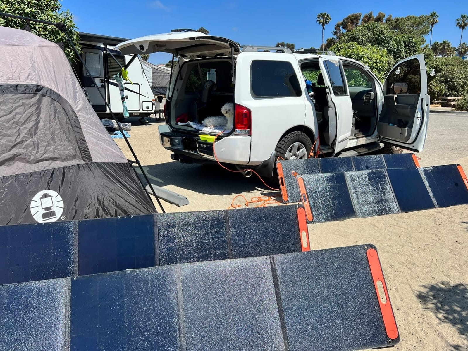 Jackery Explorer 2000 Plus and 2x200W Solar Panels, 2042Wh, 3000W AC Output, LiFePO4 Battery, Expandable to 24kWh, UPS Home Backup, for Camping, RV, Off-Grid, Emergency customer photo 2