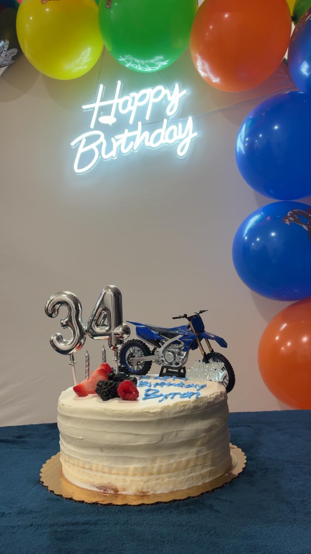 NewRay Toys Motorcycle 1:12 Scale Yamaha YZ450F Dirt Bike, 58313, Multicolor customer photo 2