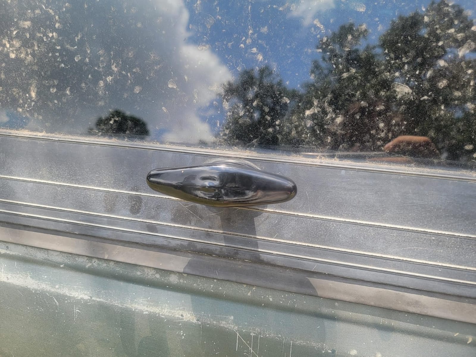 T-Handle for Truck Camper Shell Truck Cap Locking T-Handle with Dust Cover for Truck Canopy- 1 Pack Clockwise with 2 Keys (Key Alike) customer photo 2