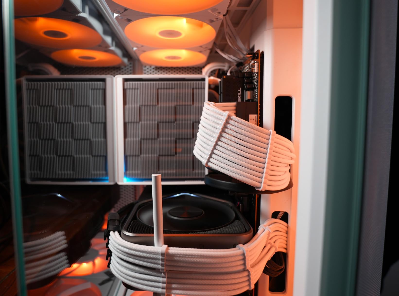 H6 Flow | CC-H61FB-01 | Compact Dual-Chamber Mid-Tower Airflow Case | Panoramic Glass Panels | High-Performance Airflow Panels | Includes 3 x 120mm Fans | Cable Management | Black customer photo 1