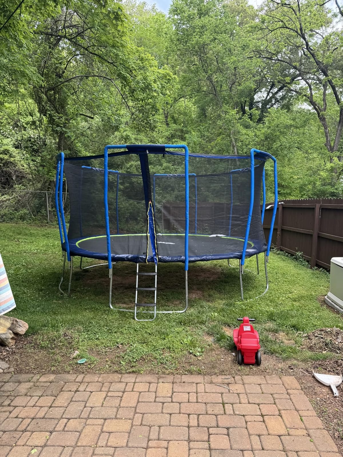Zupapa 1800LBS Capacity No-Gap Design 16 15 14 12 10FT Trampoline with Safety Enclosure Net and Non-Slip Ladder 10-Year Quality Assurance Perfect for Kids Family Outdoor Backyard Fun customer photo 2