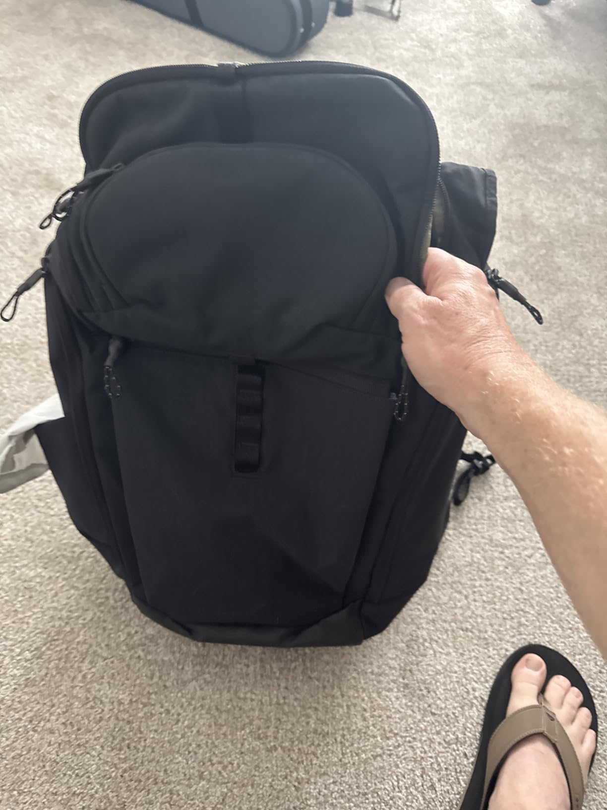 Thule Paramount 27L Backpack - Commuter Backpack - Fits 16