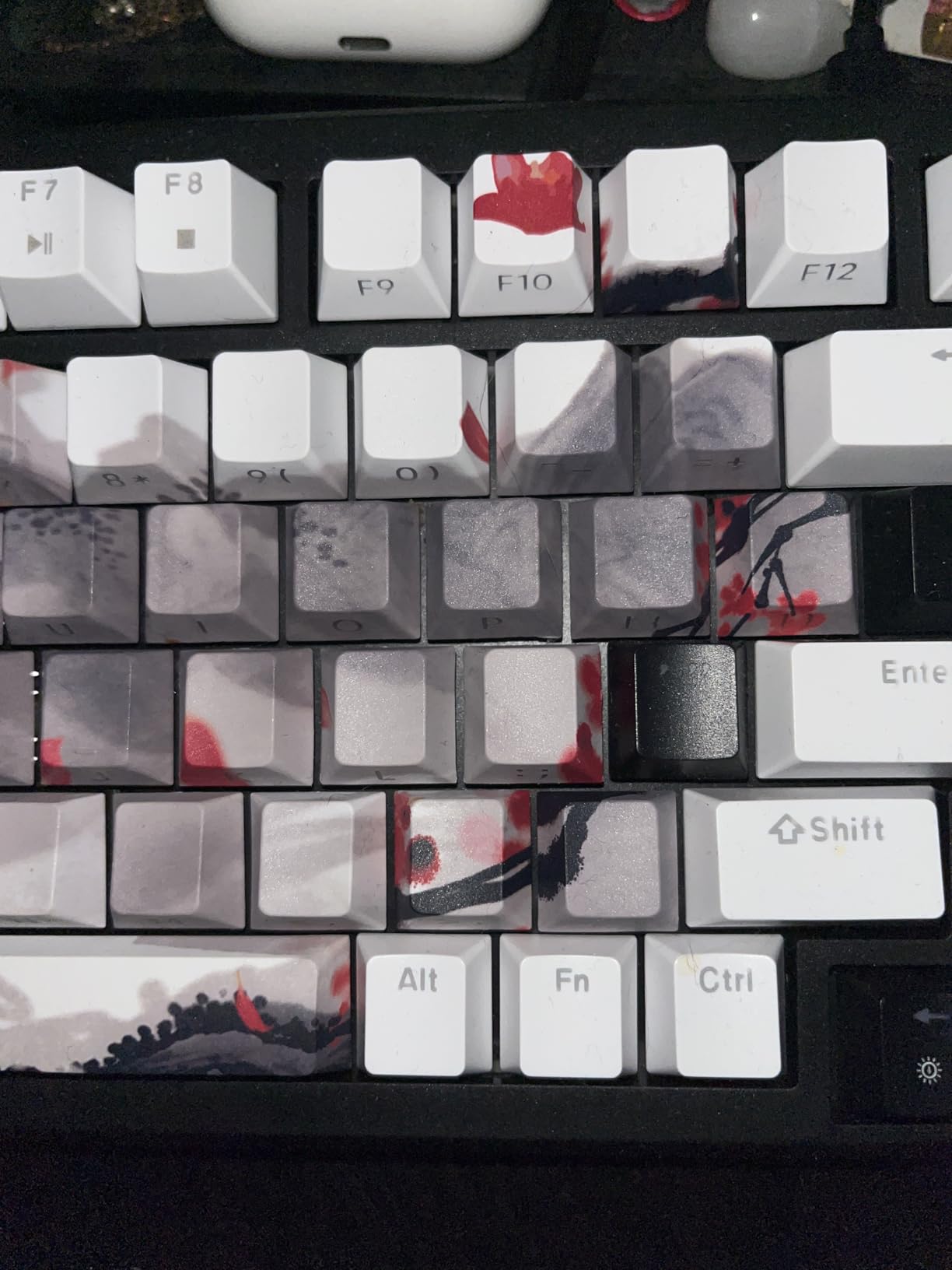 Tsungup PBT Keycaps Set - Custom Keycaps for Mechanical Keyboard Keycaps | Landscape Painting Side Print Shine Through DoubleShot 135 Keys Cherry Profile Keycaps for Cherry MX Switches Mechanical customer photo 2