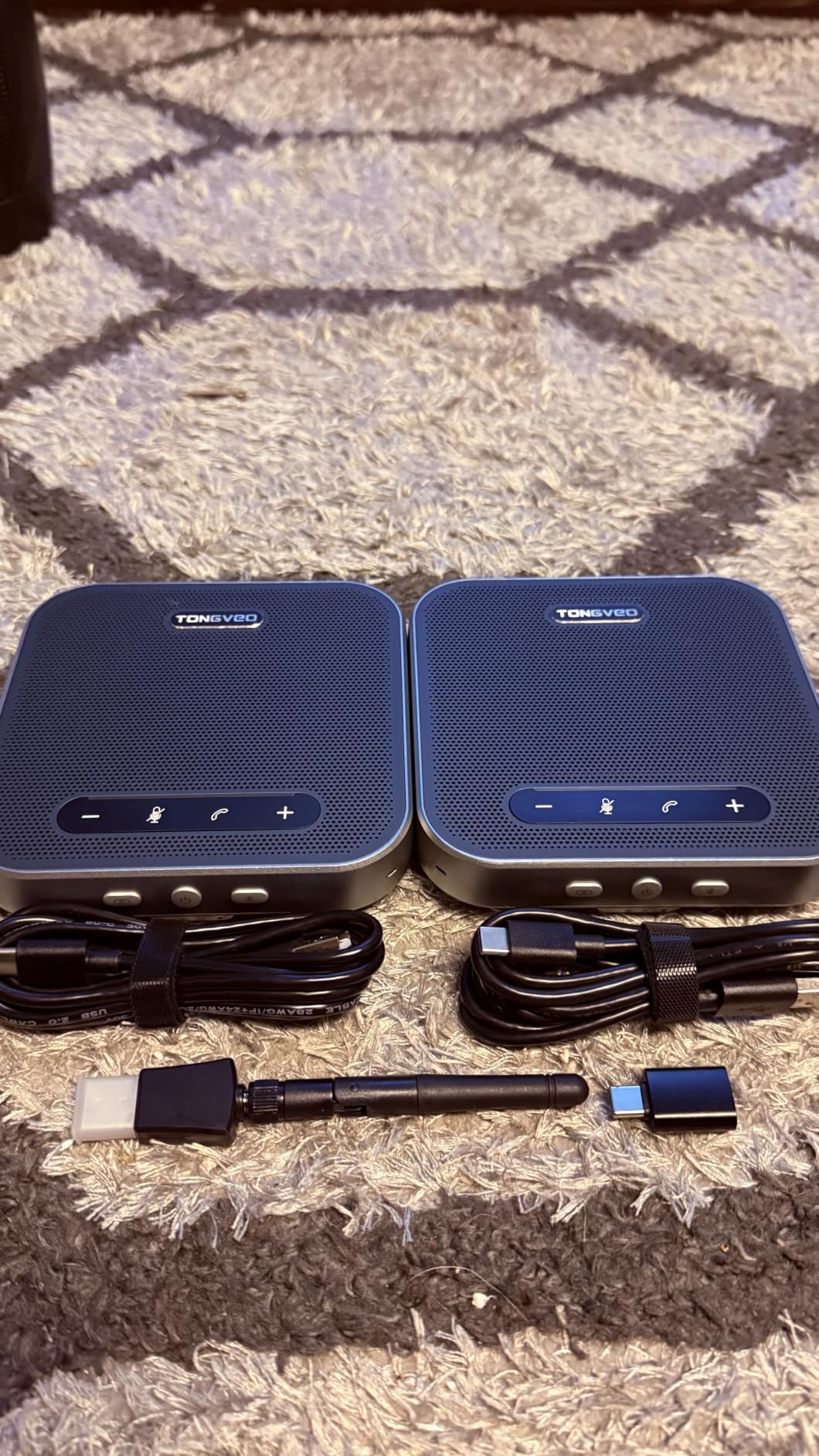 TONGVEO 2-in-1 Conference Speaker and Microphone, Daisy Chain Wireless Bluetooth Speakerphone with 360° omnidirectional mics USB/Dongle/Bluetooth Connection 18H Talk Time for 15-30 People Meeting customer photo 2