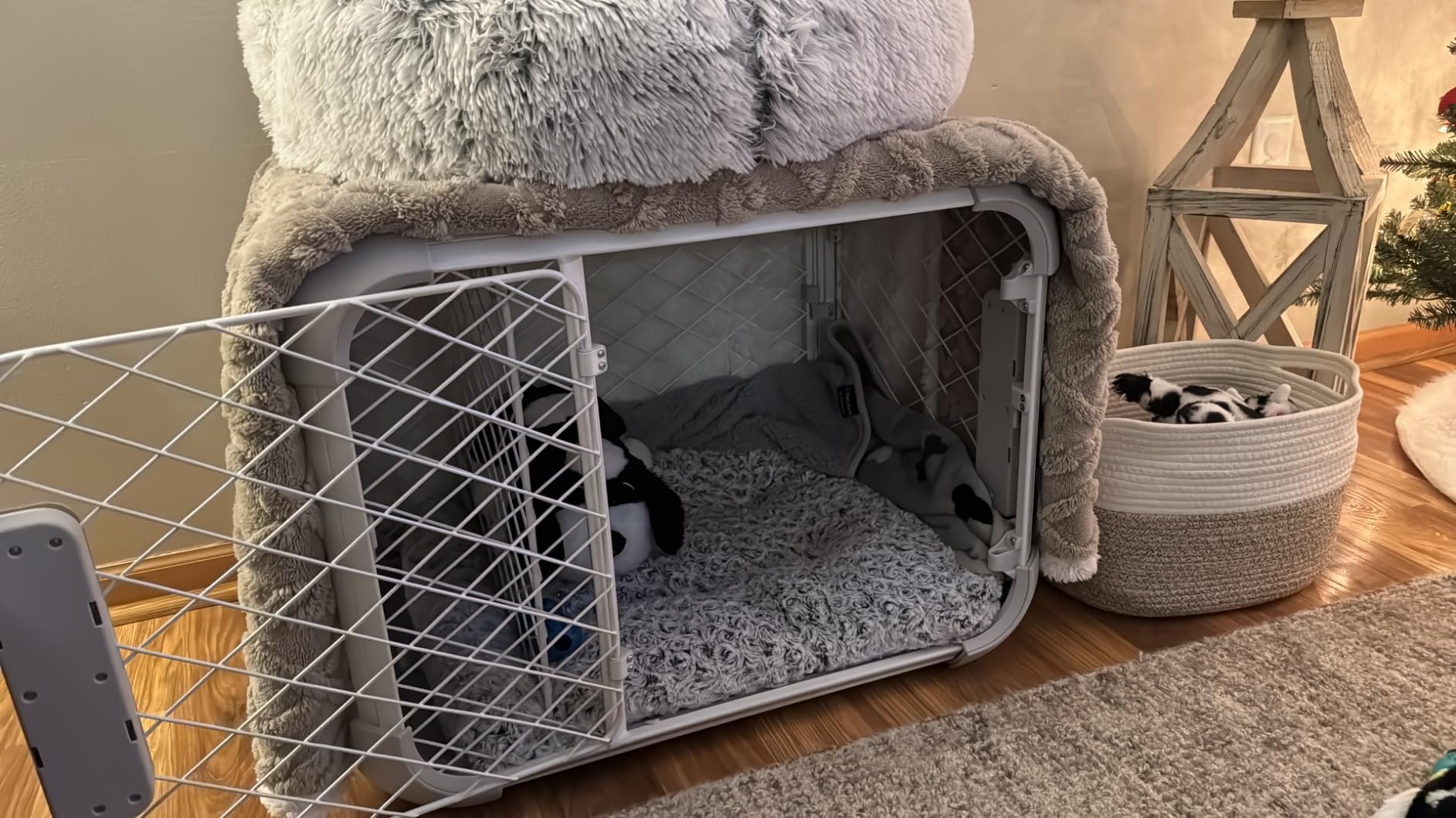 DIGGS Evolv Dog Crate - Slim, Durable Dog Kennel with Removable Ceiling Panel and Modular Design - Safe, Stylish, and Convenient (Ash, Small) customer photo 1