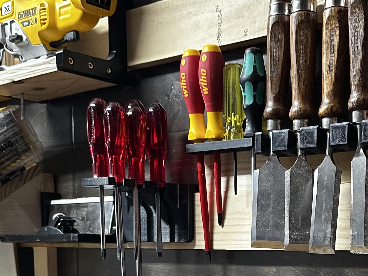 Wiha 33580 2 Piece Insulated SoftFinish Slotted and Phillips Screwdriver Set customer photo 1