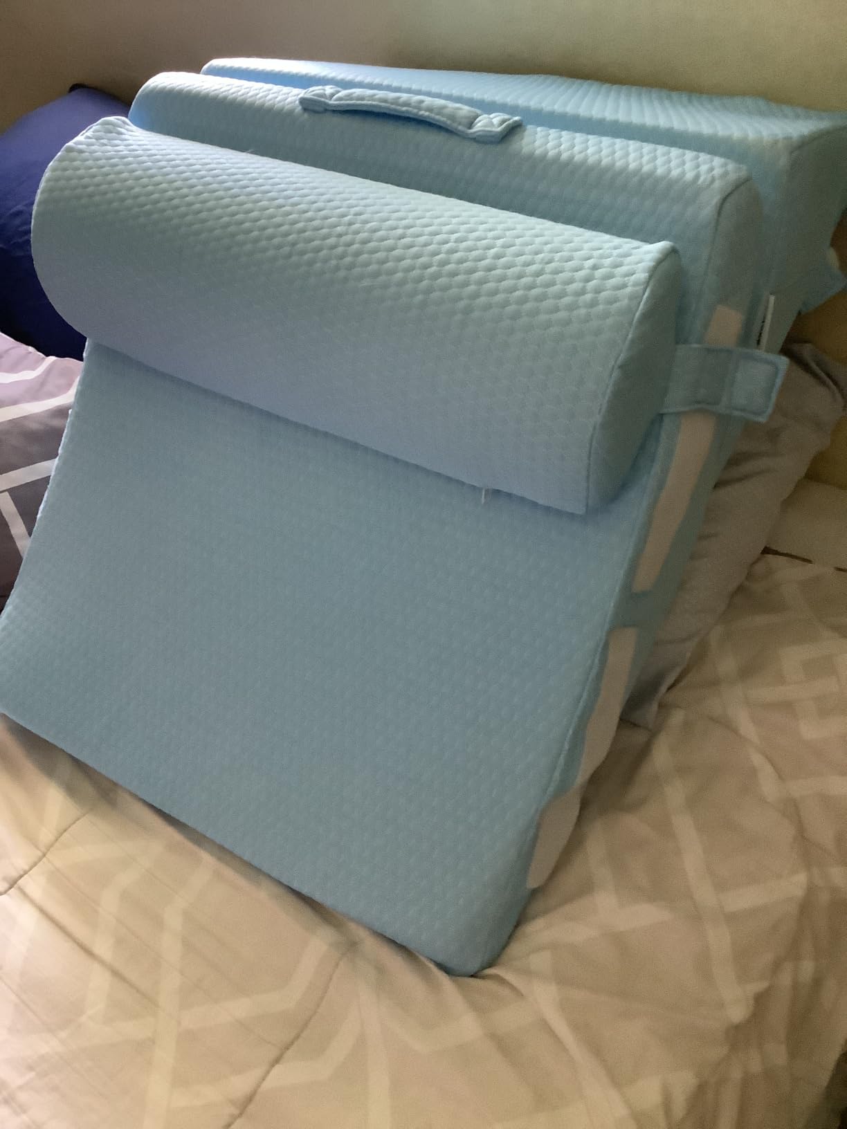 Bedluxe Wedge Pillow Set for After Surgery, Orthopedic Bed Wedge White/Grey | Adjustable 9&12 Inch, Bed Wedge Pillow For Headboard, Acid Reflux&Back Pain Relief, Sleeping&Sitting Up, Neck&Lumber Support customer photo 1