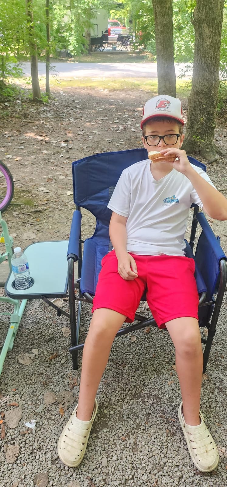 Yestomo Directors Chair, Camping Chairs for Adults, Heavy Duty Side Table, Lawn Chairs with Side Pockets Carry Straps customer photo 1
