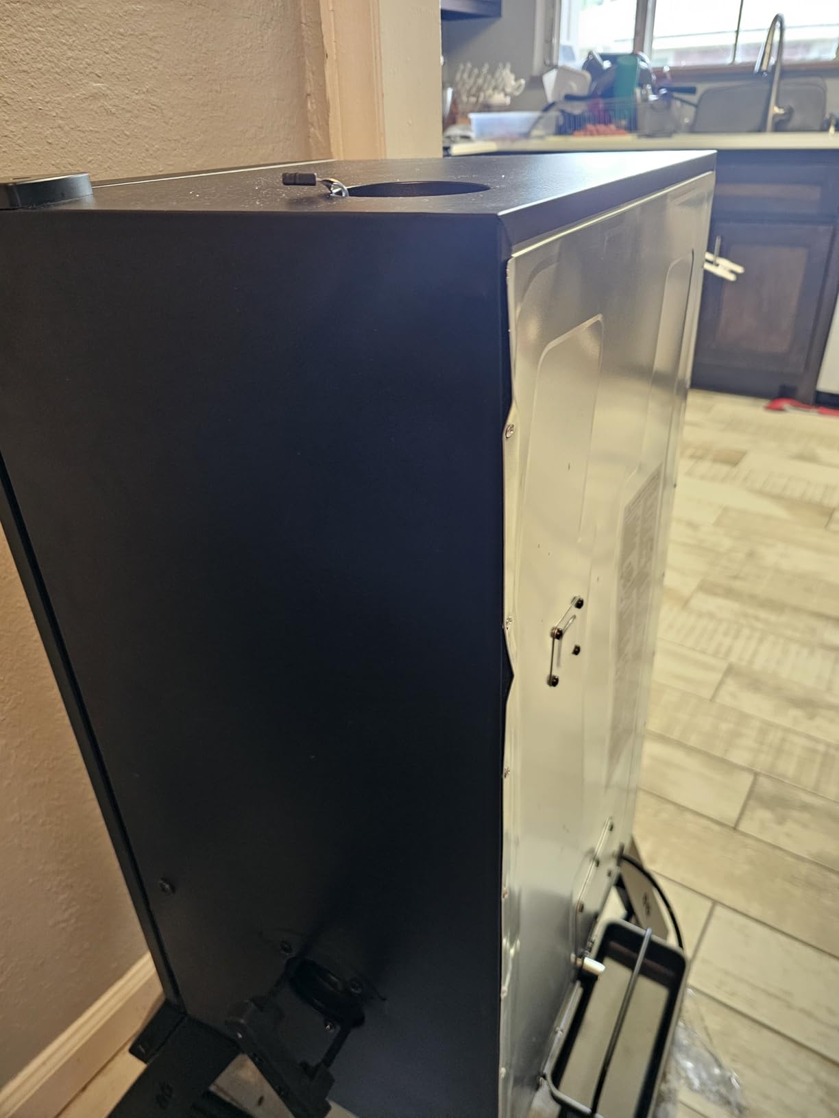 Masterbuilt 710 WiFi Digital Smoker, Vertical Design, 711 Cooking Sq. Inches, 4 Chrome Coated Smoking Racks, Wood Chip Loader, Electric Fuel Source to Plug in and Start Cooking, Black Model MB20070924 customer photo 2