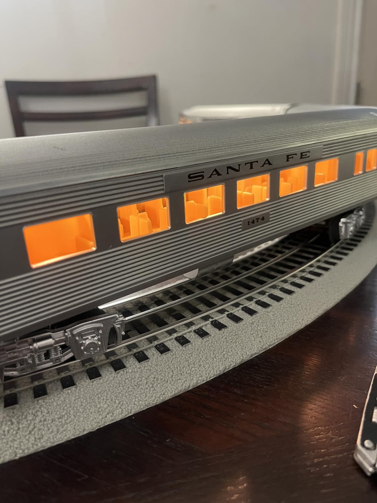 Lionel Santa Fe Super Chief Electric O Gauge 5.0 Bluetooth Train Set with Remote customer photo 1
