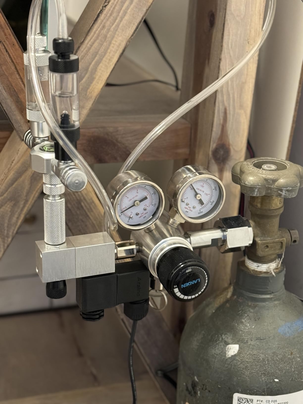 LANDEN Aquarium Dual Gauge CO2 Regulator Kit Adjustable Output Pressure | 12V DC Solenoid and Integrated High Precision Needle Valve and Bubble Counter, for CO2 cylinder with CGA320 adapter customer photo 1