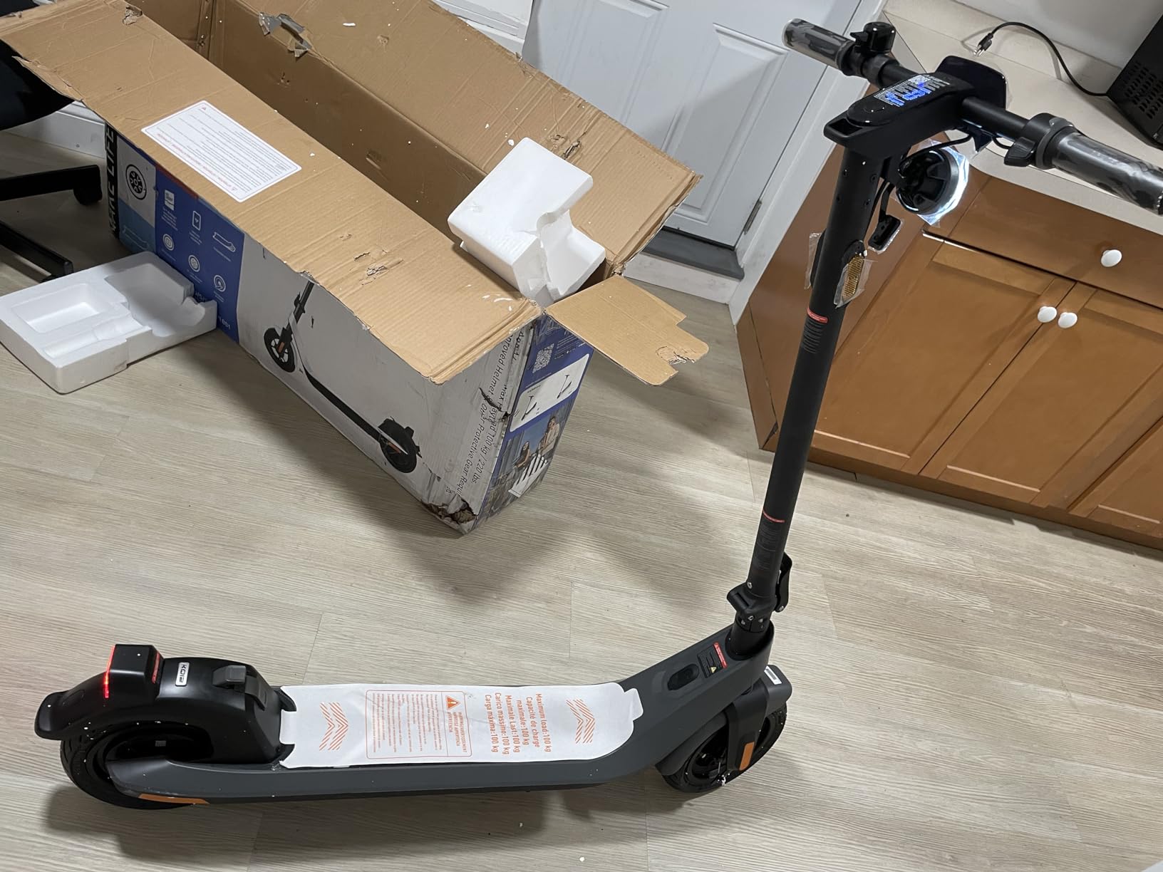 NIU KQi2 Pro Electric Scooter - Gray customer photo 2