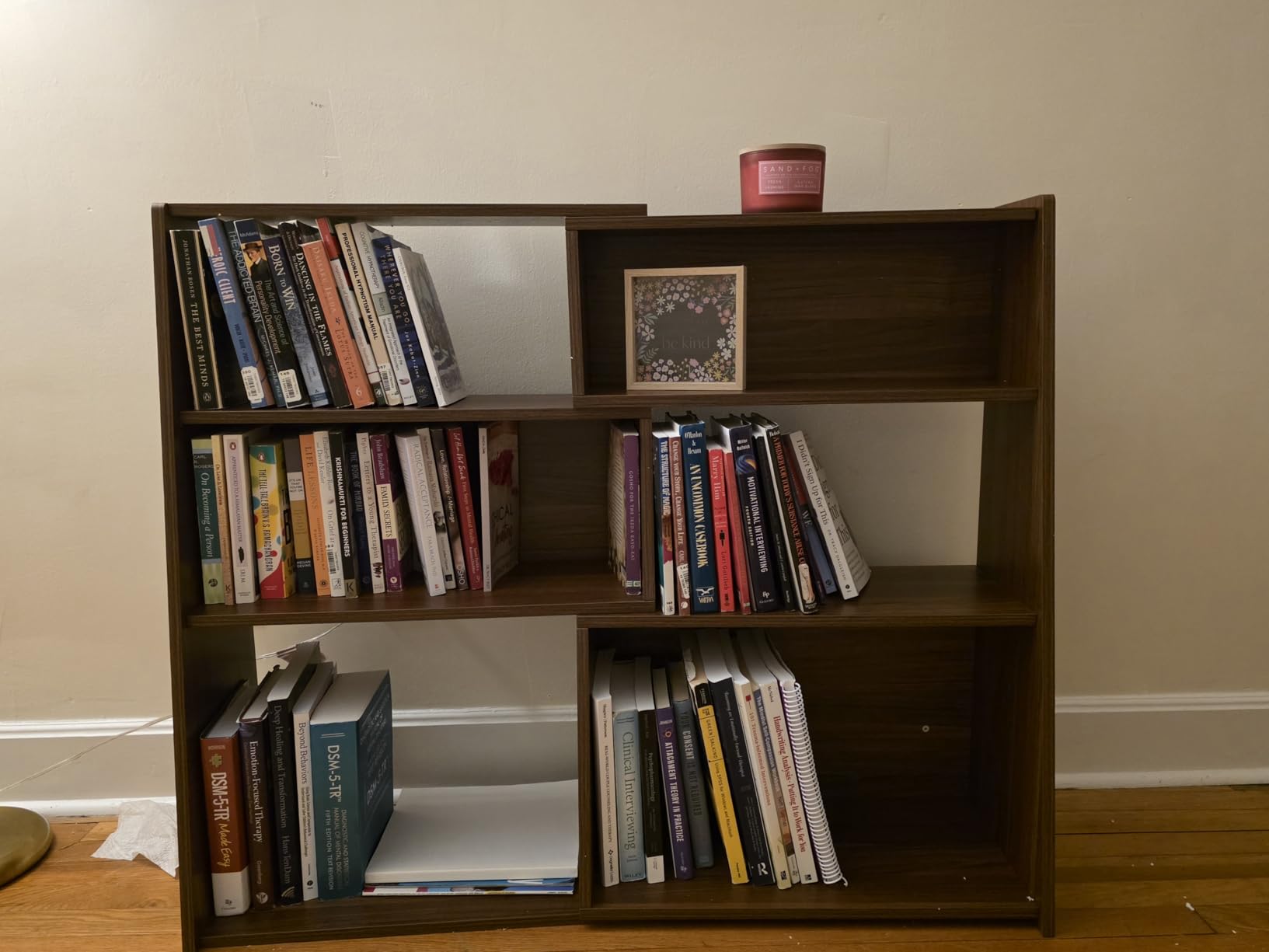 IOTXY Wooden Extendable Shelf Bookcase, 3-Tier Low Bookshelf, Walnut, L | Adjustable Two-piece Design, 6 Open Cubbies, Extends 31.5