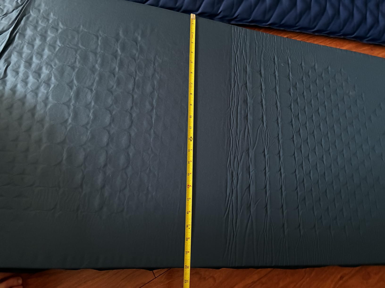 Therm-a-Rest LuxuryMap Self-Inflating Foam Camping Sleeping Pad, Regular - 20 x 72 Inches customer photo 1