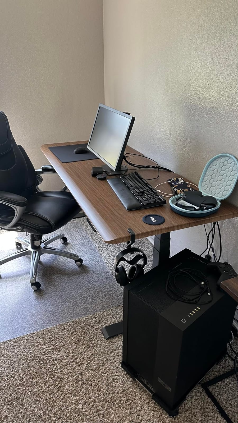 Vari ComfortEdge Electric Standing Desk - 72x30 - Walnut/Slate customer photo 2