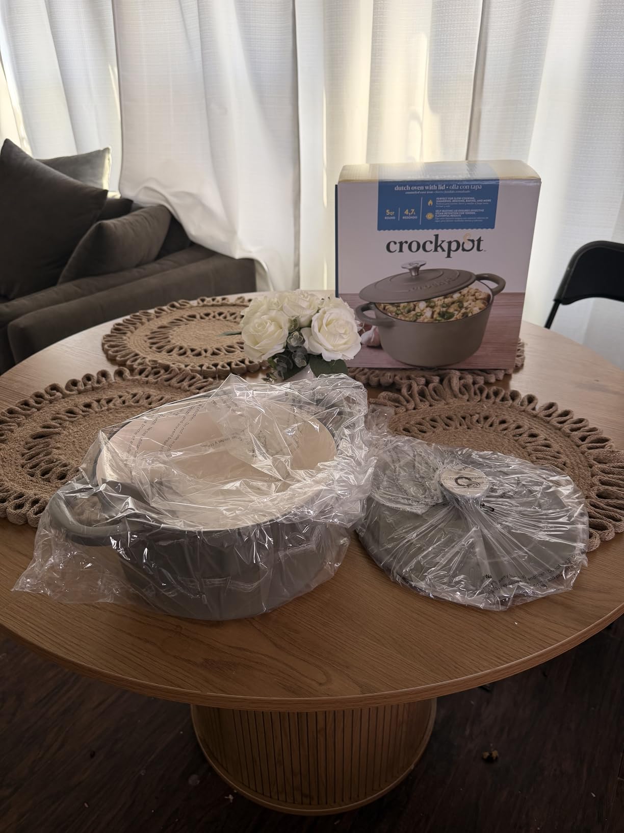 Crock-Pot Artisan 5-Quart Round Dutch Oven - Matte Linen White with Gold Knob, Enameled Cast Iron Cookware customer photo 2