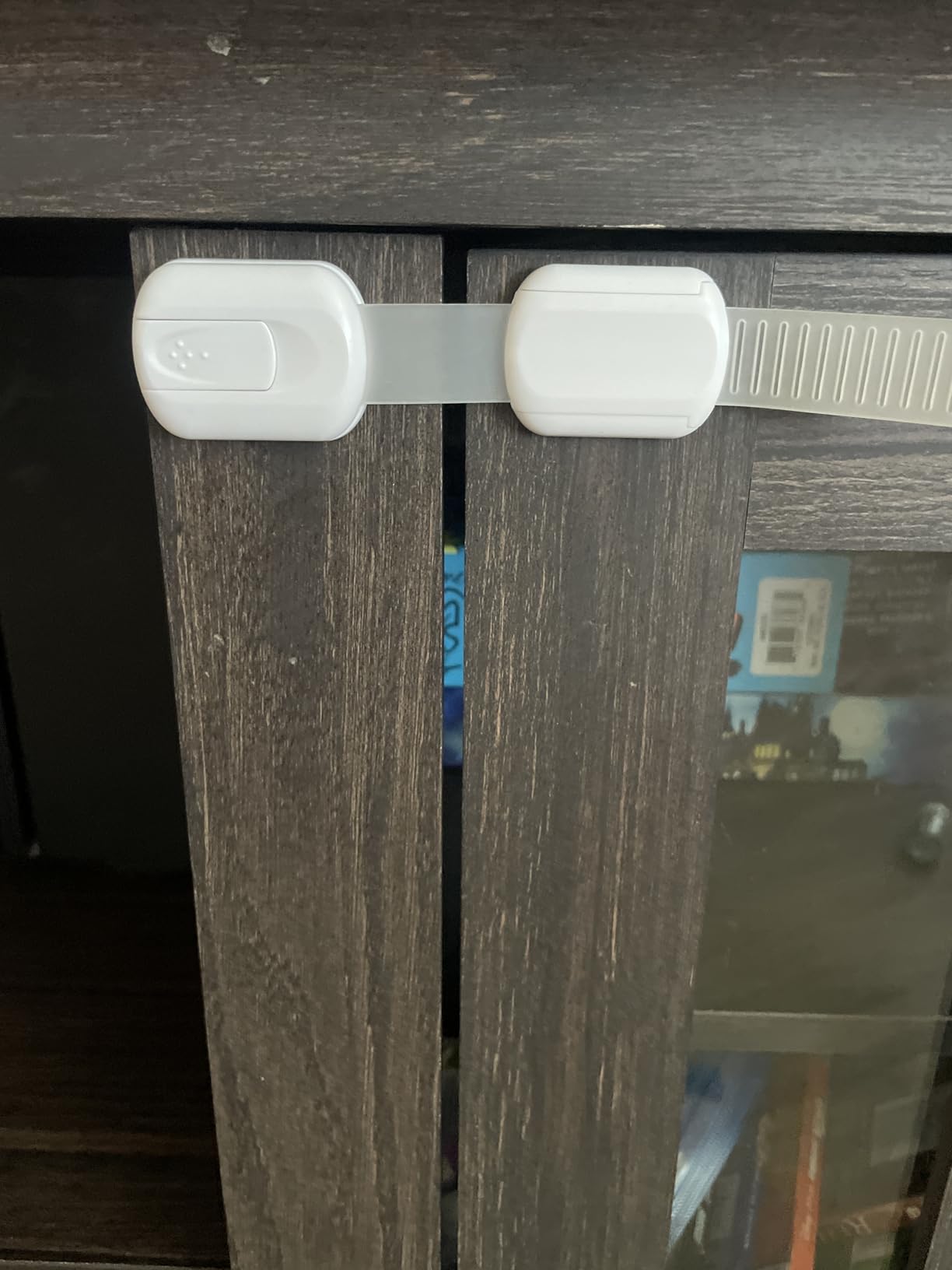 BooBoo Baby 60 Pack Premium Child Safety Baby Proofing Kit | For Your Home and Kitchen with 10 Cabinet Drawer Locks, 20 Corner Guards and 30 Outlet Covers - No Tools Needed customer photo 2