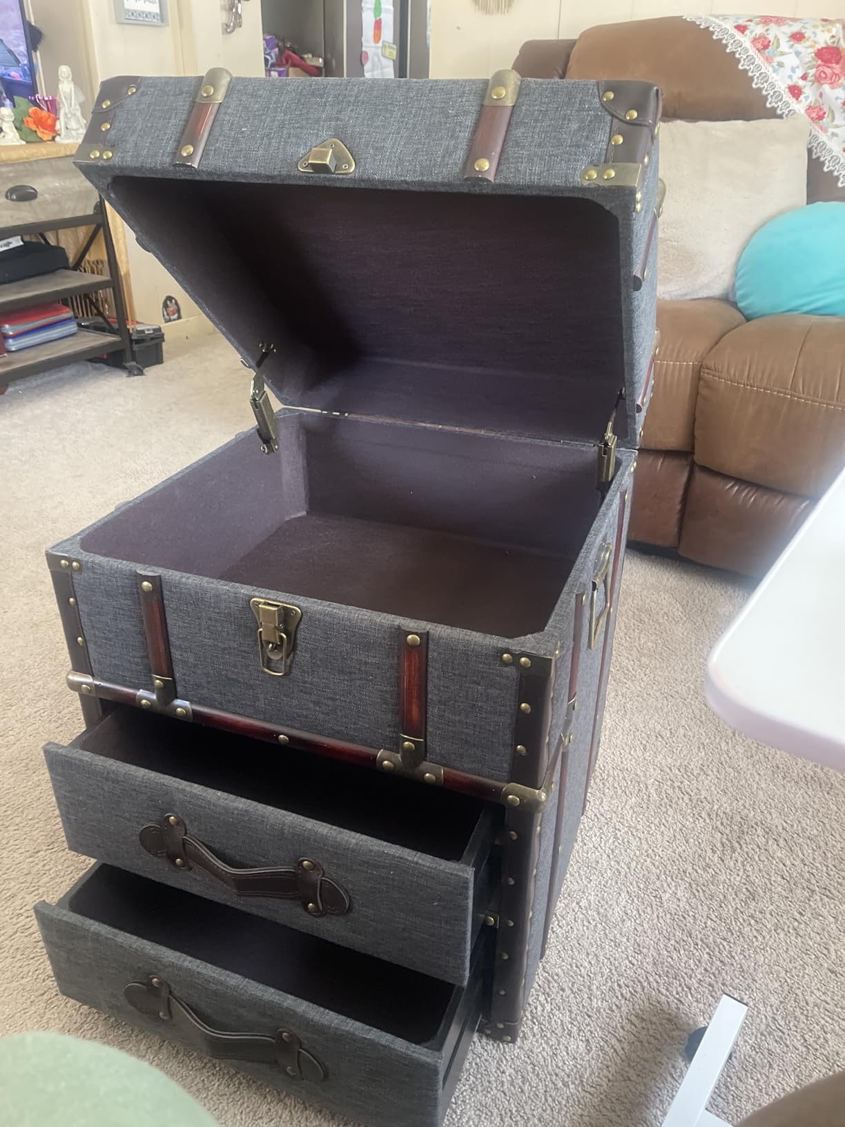 Aoikax Vintage Storage Chest with Buckle Hinged Top, Linen Accent End Side Table for Living Room, Office, Bedroom, Rectangle, Grey customer photo 1