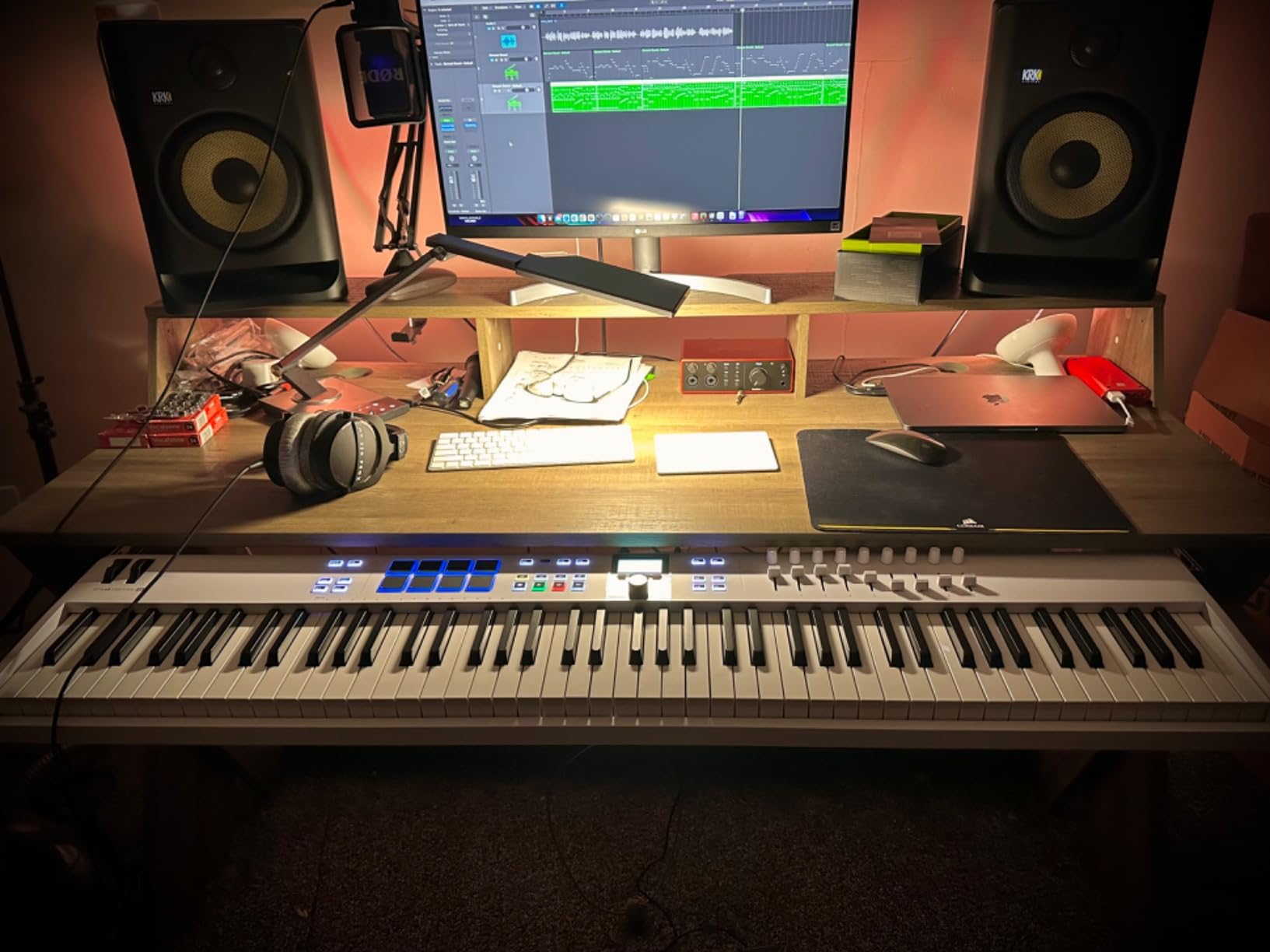 Arturia KeyLab Essential mk3 USB MIDI Keyboard Controller, 88 Key - White customer photo 1