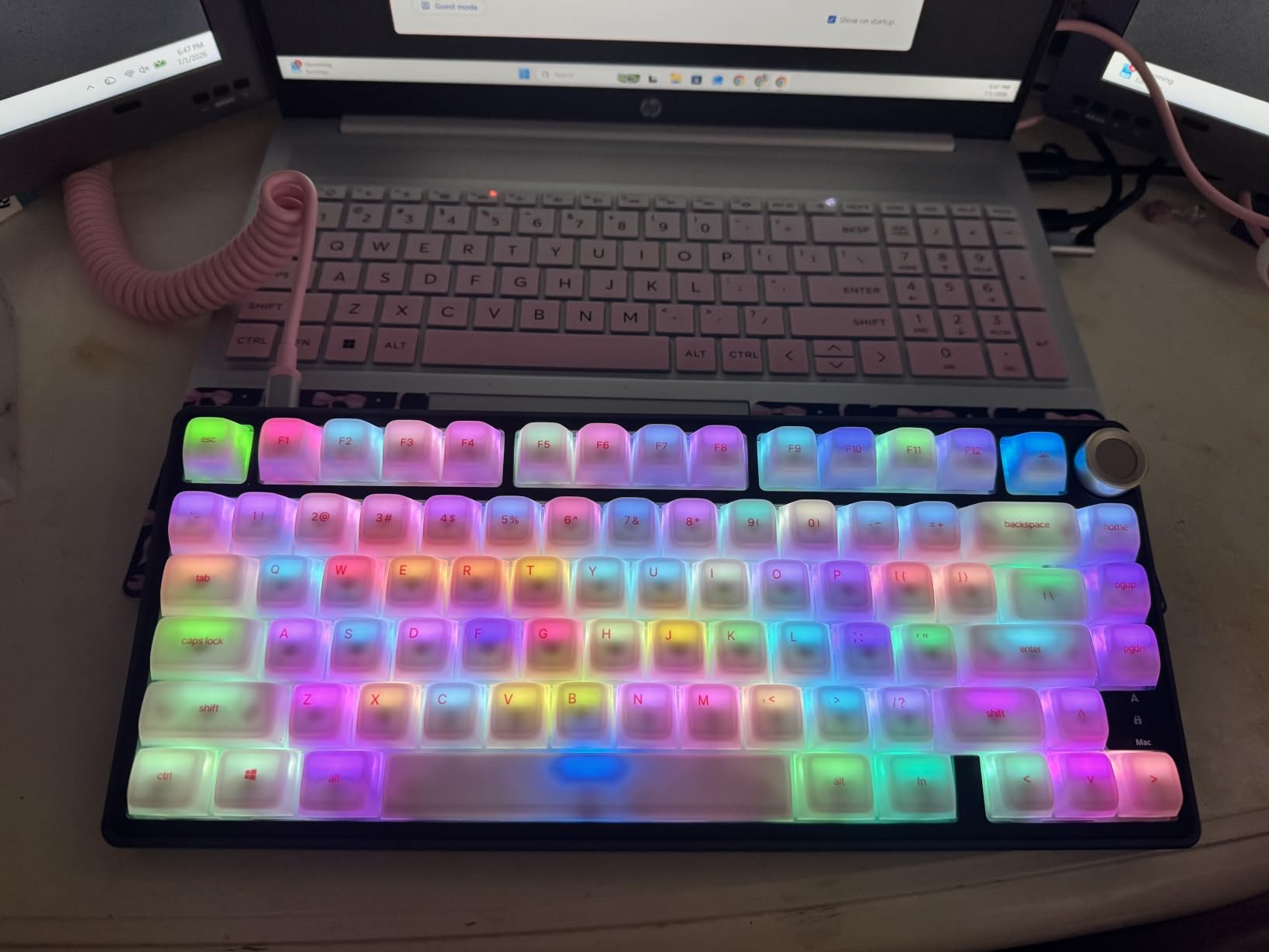 RK ROYAL KLUDGE R75 Wired Mechanical Keyboard with Volume Knob, 75% Mechanical Gaming Keyboard Gasket Mount, Hot Swappable Silver Switch, MDA Profile PBT Keycaps, Creamy Keyboards, Black customer photo 2