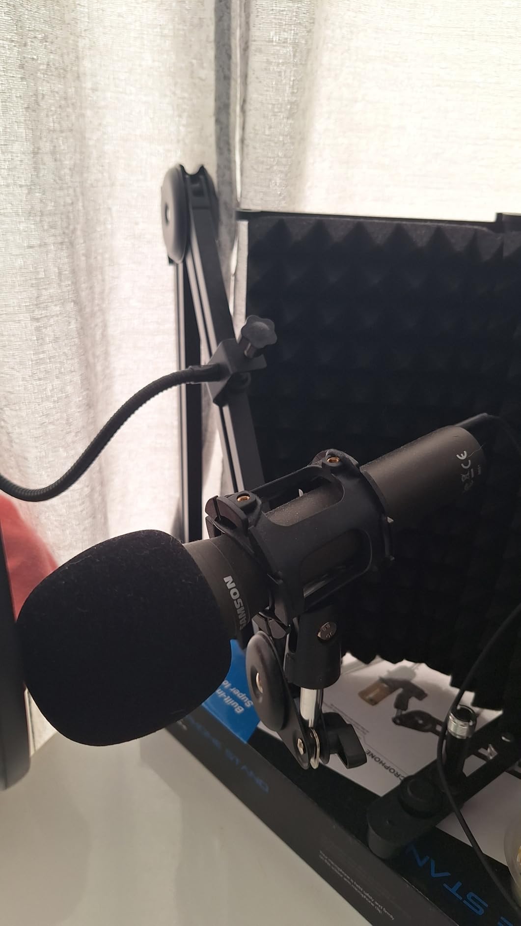 SAMSON Technologies Q2U USB/XLR Dynamic Microphone Recording and Podcasting Pack | Gray Bundled with Pop Filter + Mic Arm + Microfiber Cleaning Cloth (4 Items) customer photo 2