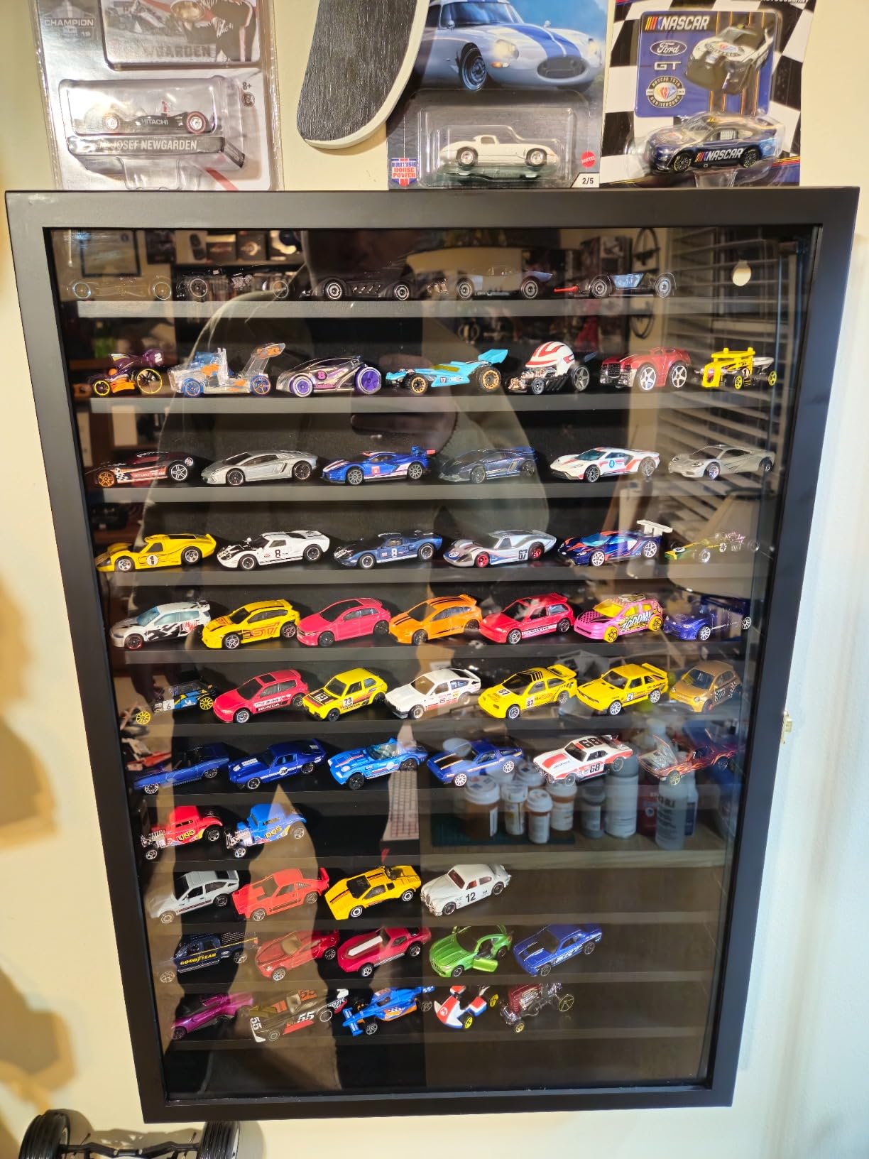 TJ.MOREE 1/64 Scale Model Car Display Case Diecast Car Model Toy for Wall customer photo 2
