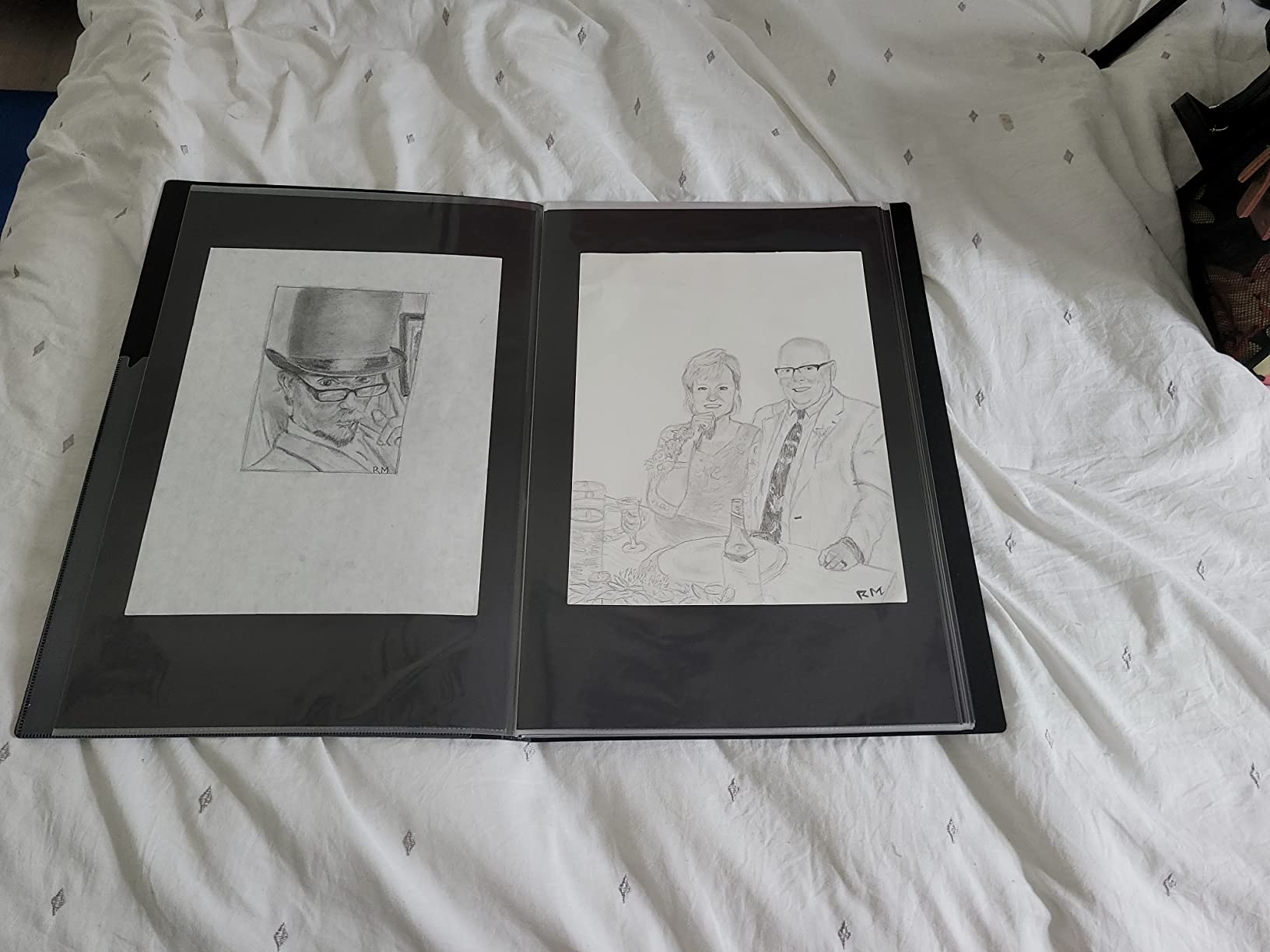 Sooez Art Portfolios 11x14, Portfolio Folder with 30 Pockets & Black Inner | Large binder sleeves, Display 60 Pages, 11x14 Presentation Book for Artwork Storage, Binder with Plastic Sleeves for Artist customer photo 2