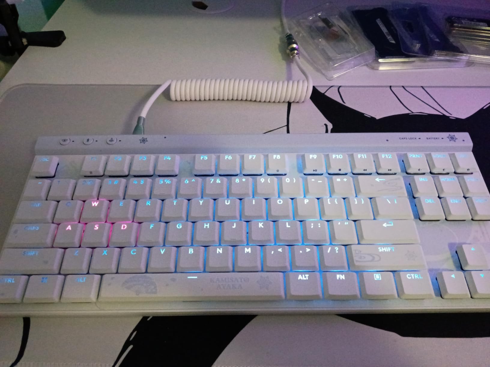 Logitech G515 Lightspeed TKL Wireless Gaming Keyboard (Tactile) - White | Thin Tenkeyless design, LIGHTSYNC RGB, PBT keycaps, Tactile Brown mechanical switches customer photo 1