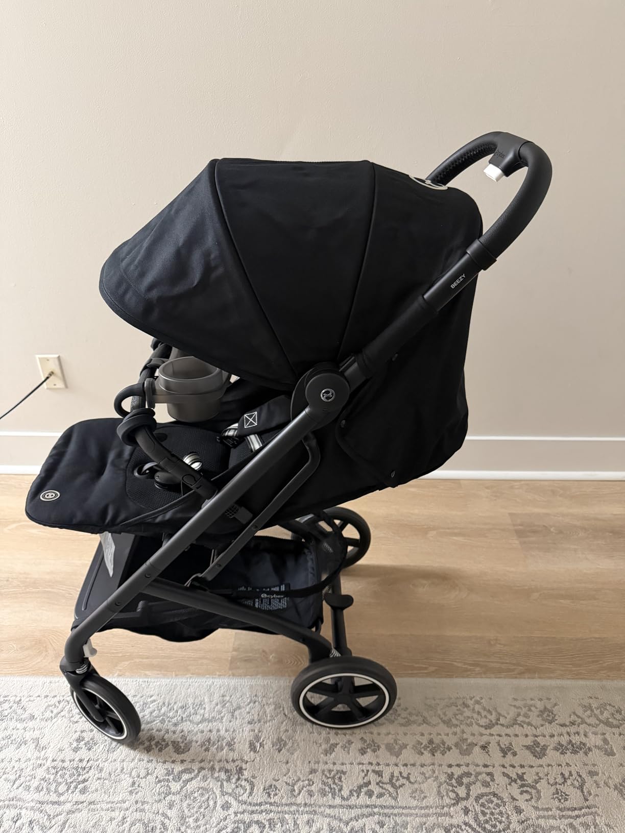 CYBEX Beezy 2 Compact and Lightweight Travel Stroller - Compatible with CYBEX Car Seats, Magic Black customer photo 2