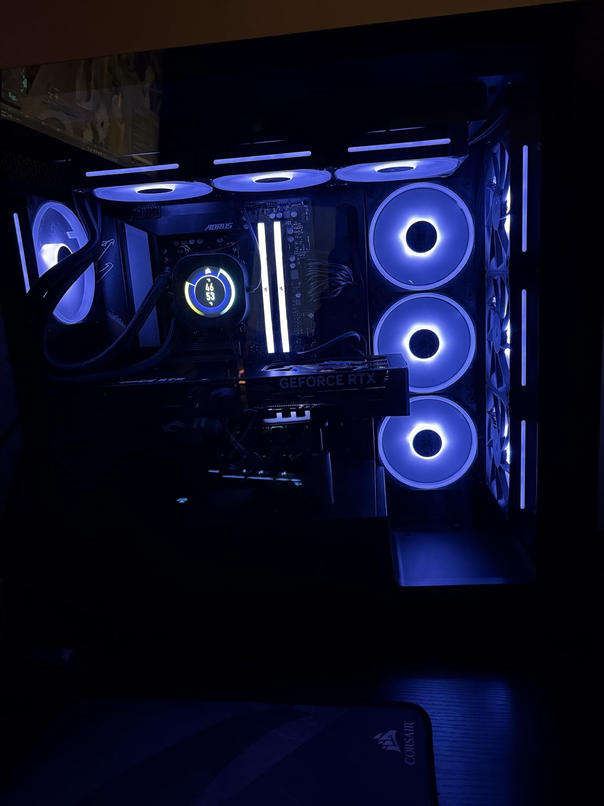 CORSAIR iCUE Link LX120 RGB 120mm PWM Fans Triple Pack - Dual Light Loops - Includes iCUE Link System Hub - CORSAIR AirGuide Technology - Black customer photo 2