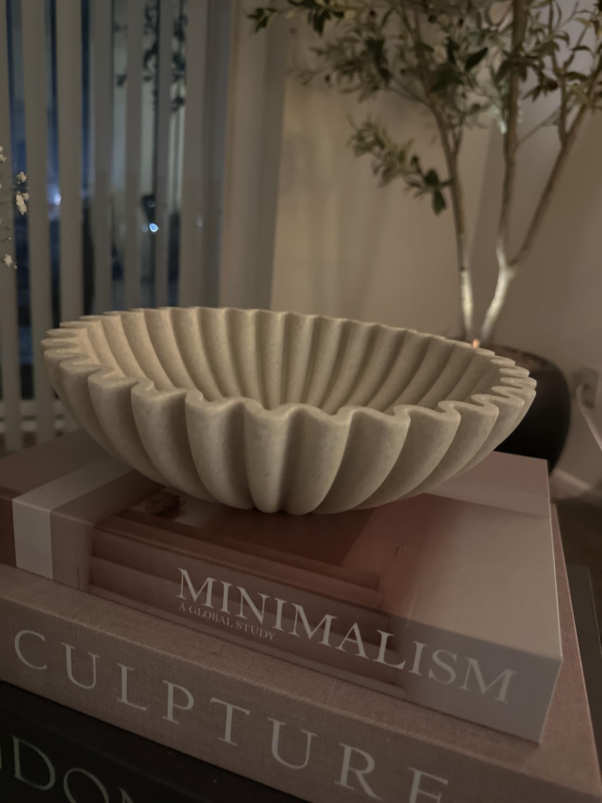 YMXYJM Large Decorative Bowl, Modern Handicraft Bowls for Home Decor, Fruit Bowl for Kitchen Counter, Ruffle Decor, Stylish Key Bowl for Entry Table, Artificial Stone Beige customer photo 2
