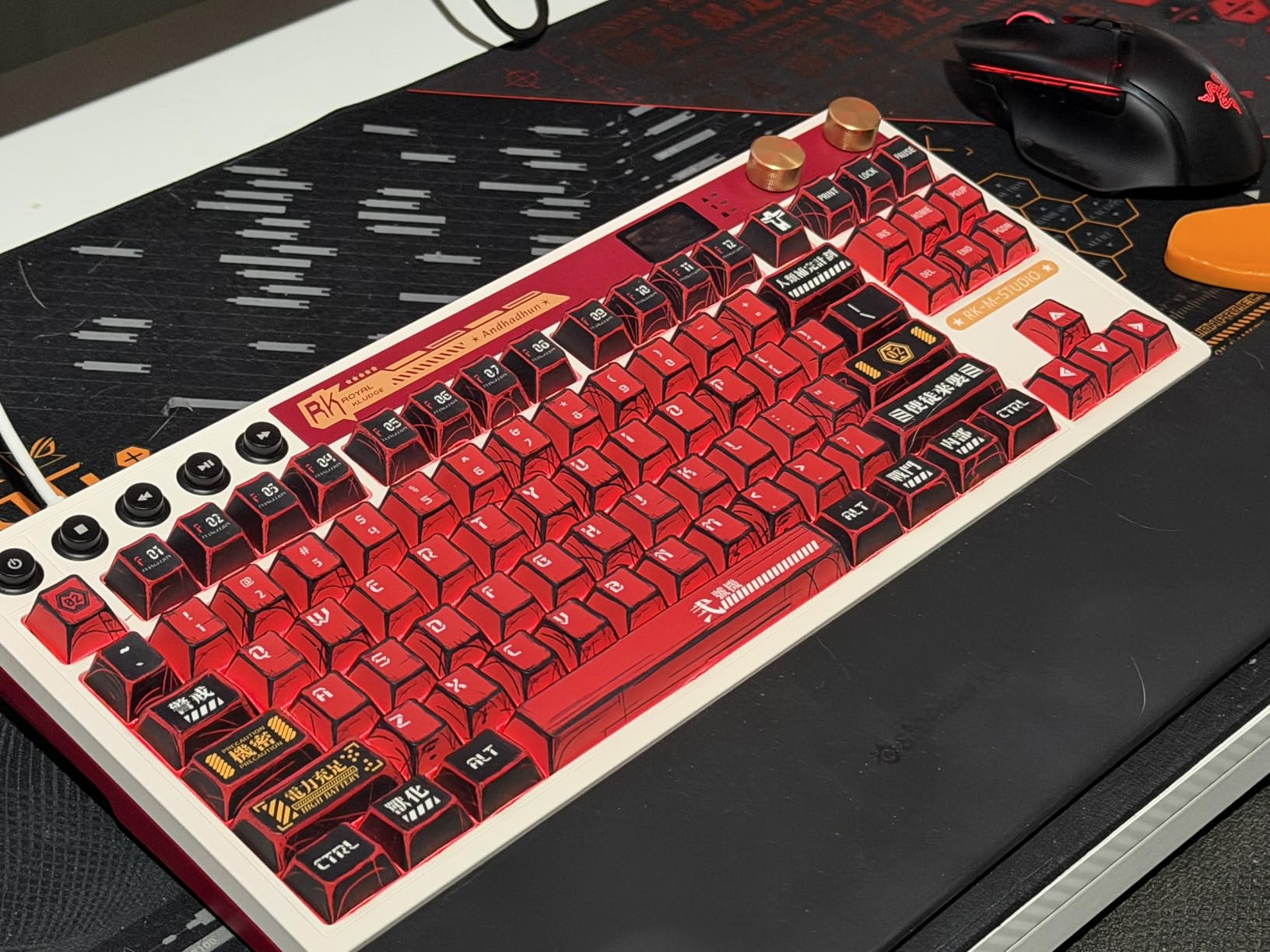 RK ROYAL KLUDGE M87 Wireless Gaming Keyboard with Screen and Dual Knob, 75% Percent 2.4Ghz/Bluetooth/USB-C Mechanical Keyboard with Gasket Structure, RGB Backlit Hot Swappable Cream Switch, Red customer photo 2