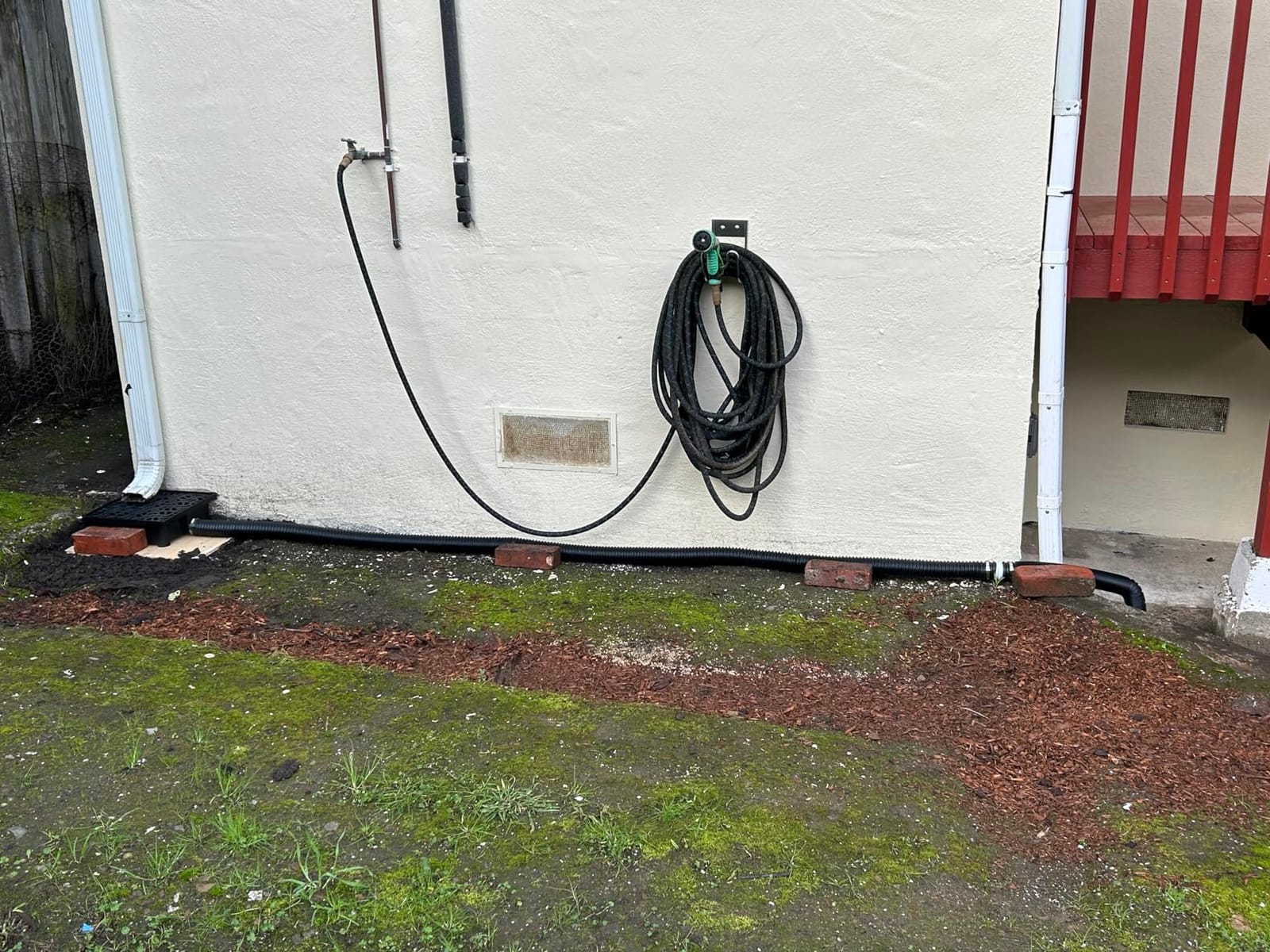 12x12in Gutter Downspout Extensions Big Kit | Catch Basin+2pcs Pipes,Low Profile Downspout Extender-Each Flexible Pipe 8.2ft-can be Connected into Whole.Protect Foundation customer photo 1
