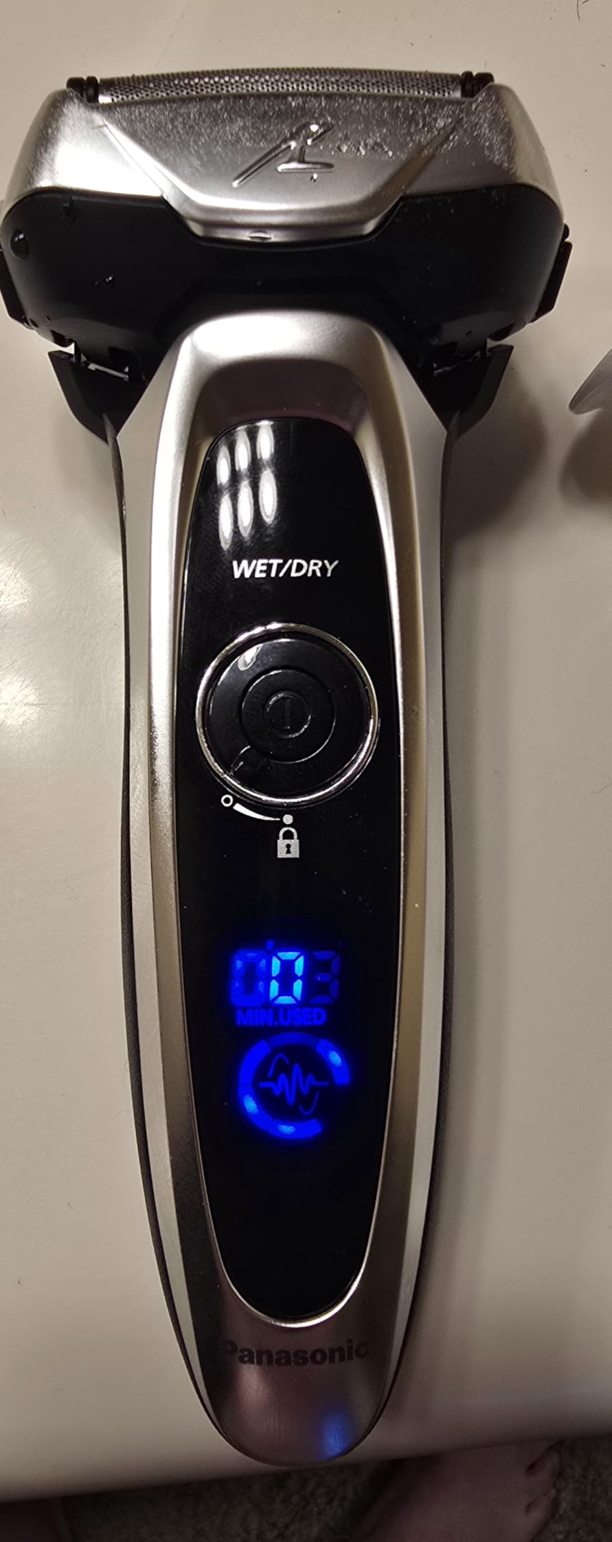 ARC5 Palm-Sized Foil Shaver, Handheld Luxury Compact Travel Shaver with 5-Blade Cutting System and USB-C Charging, Wet/Dry Electric Razor for Daily Shaving Routine - ES-PV3A-K customer photo 2