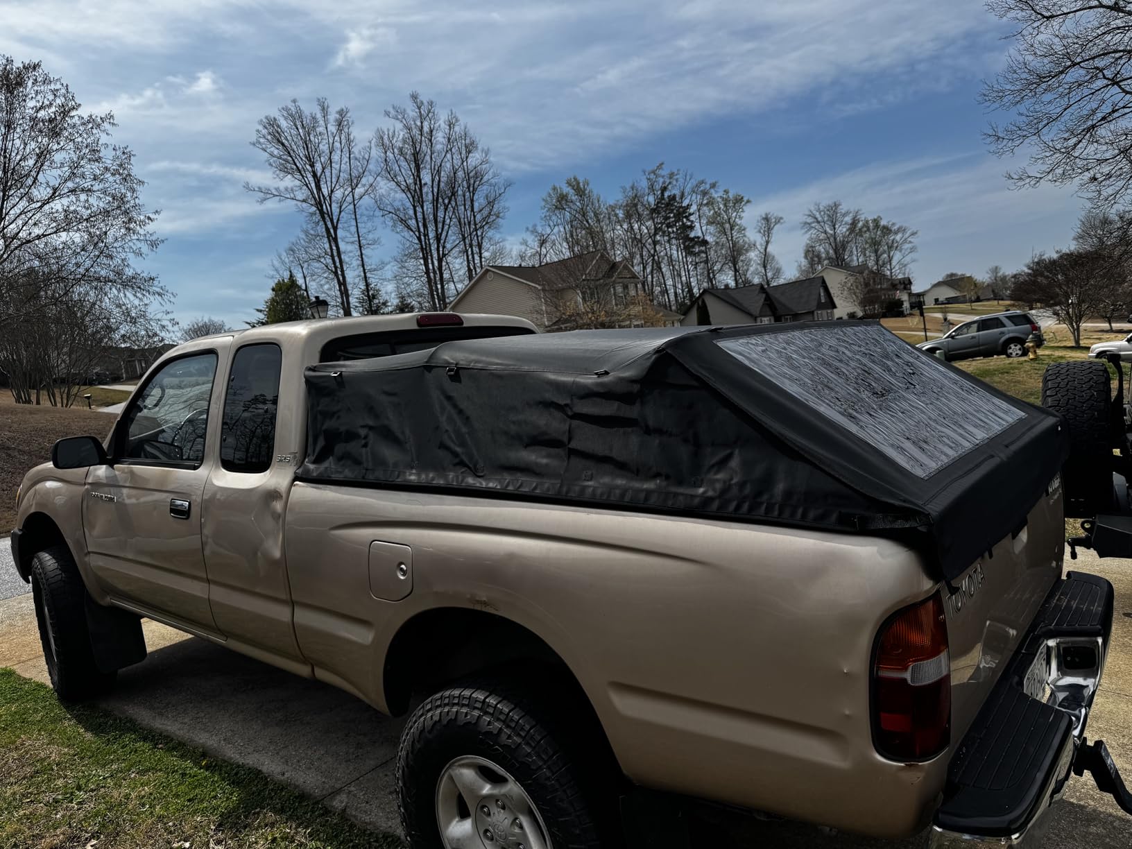 JOYTUTUS Truck Bed Soft Topper Compatible with 2019-2026 Ram 1500 with 5.5ft Bed (w/o RamBox) & Silverado Sierra 1500 with 5.8ft Bed Foldable Camper Shell Truck Top customer photo 2