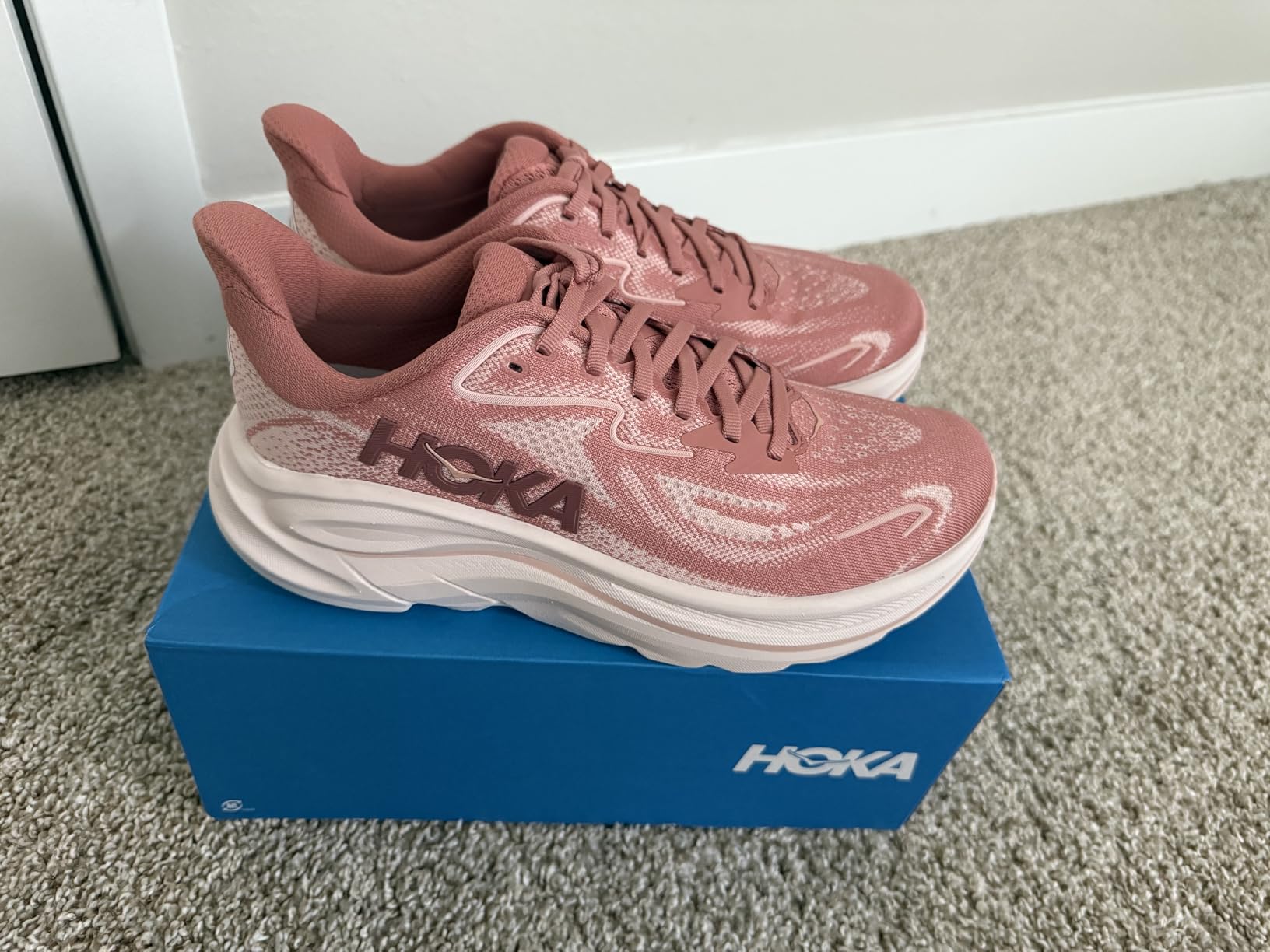 Hoka Womens Clifton 10 customer photo 2